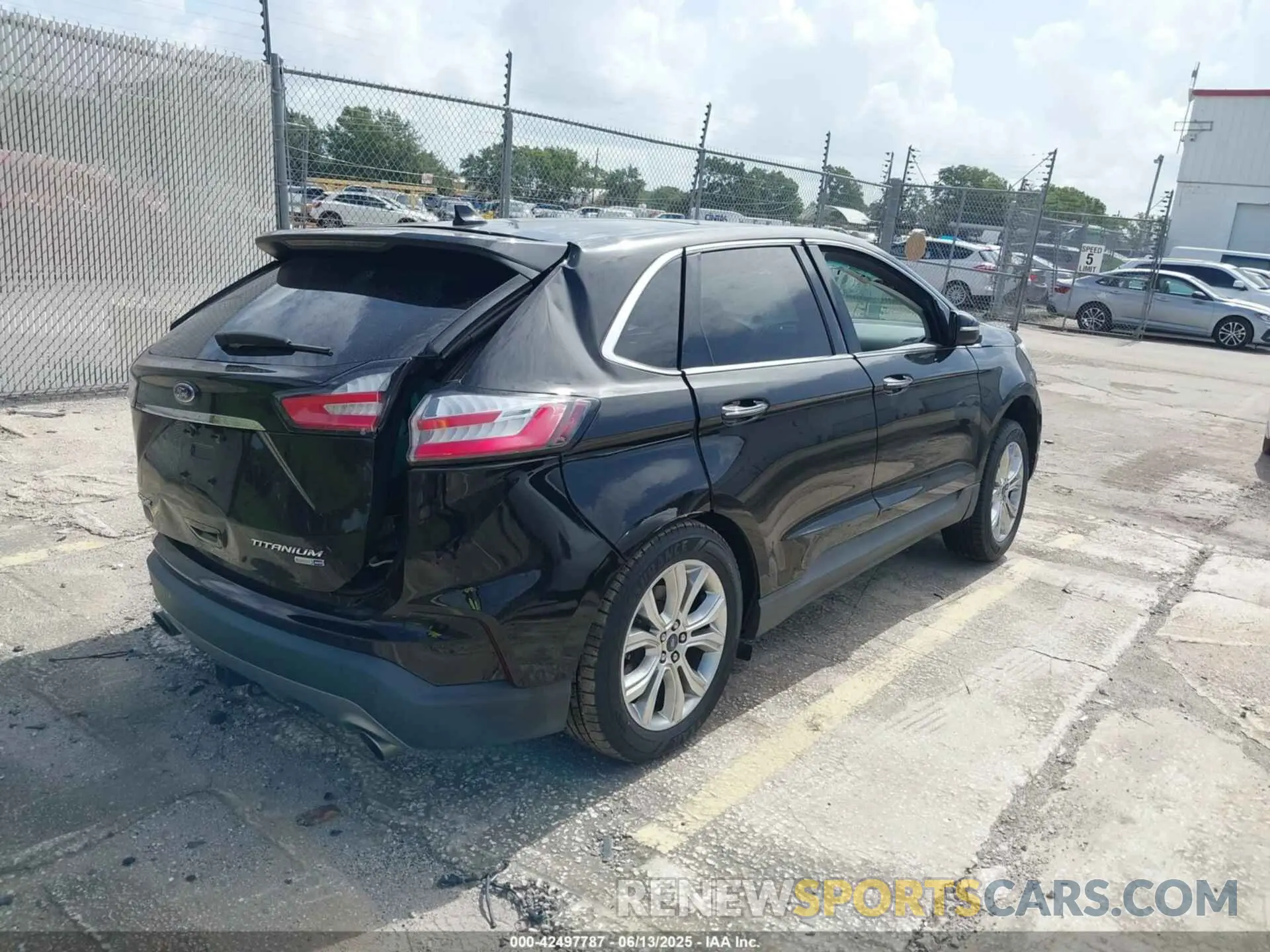 4 Photograph of a damaged car 2FMPK4K93LBA05221 FORD EDGE 2020