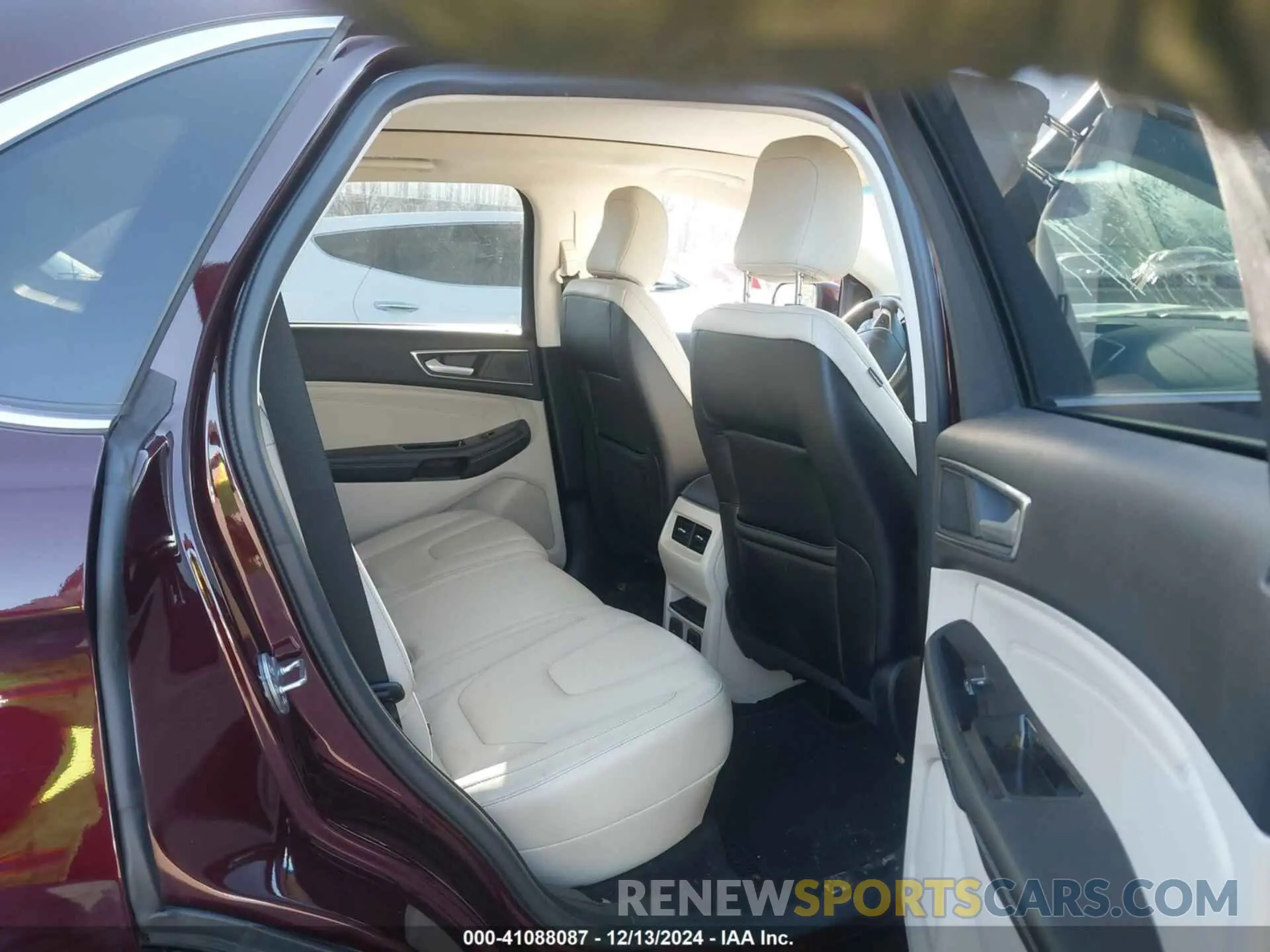 8 Photograph of a damaged car 2FMPK4K93LBB25620 FORD EDGE 2020