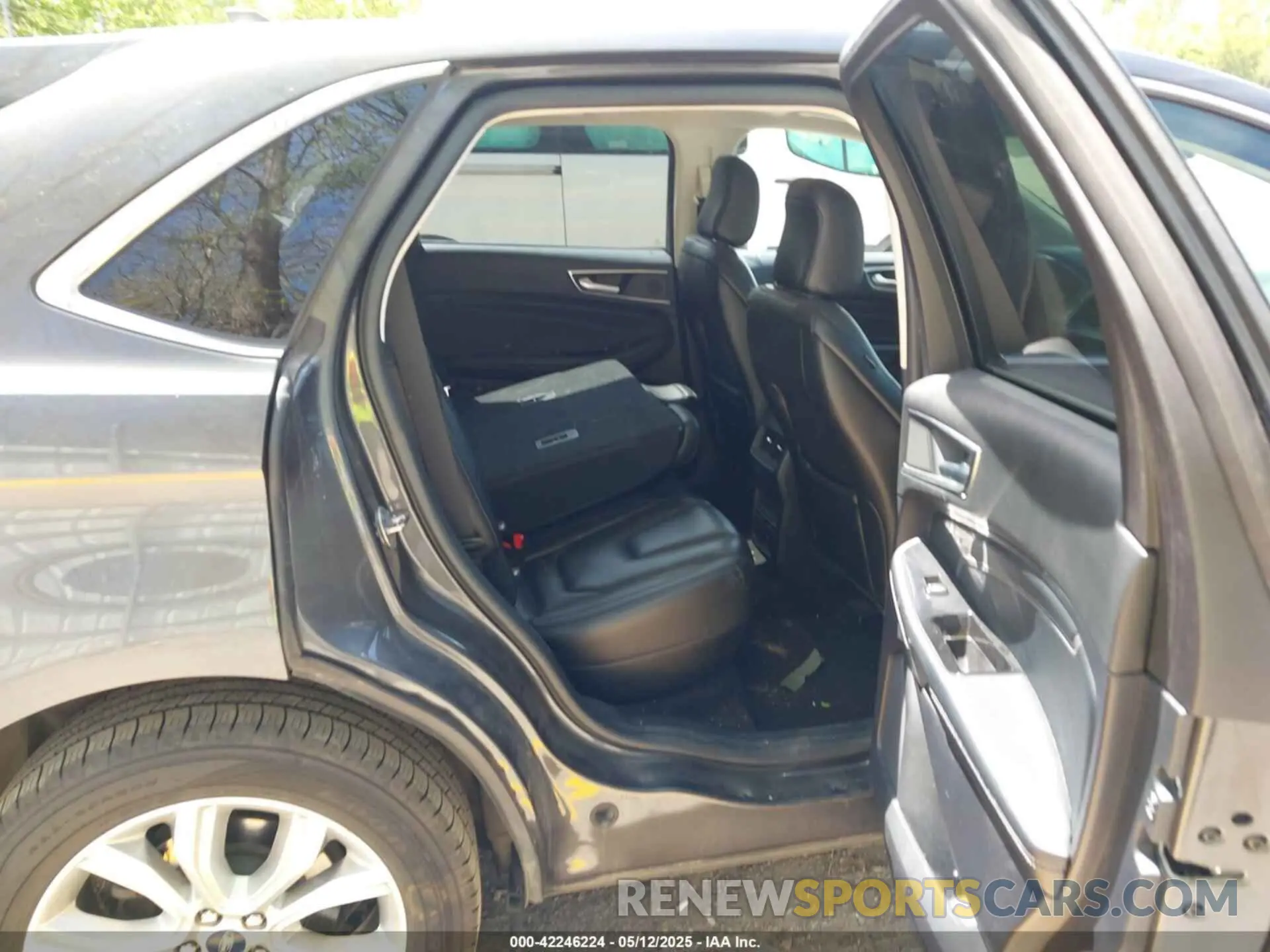 8 Photograph of a damaged car 2FMPK4K96LBA56972 FORD EDGE 2020