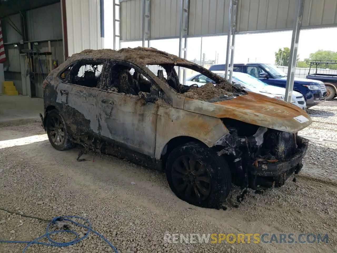 4 Photograph of a damaged car 2FMPK4K96LBA75182 FORD EDGE 2020