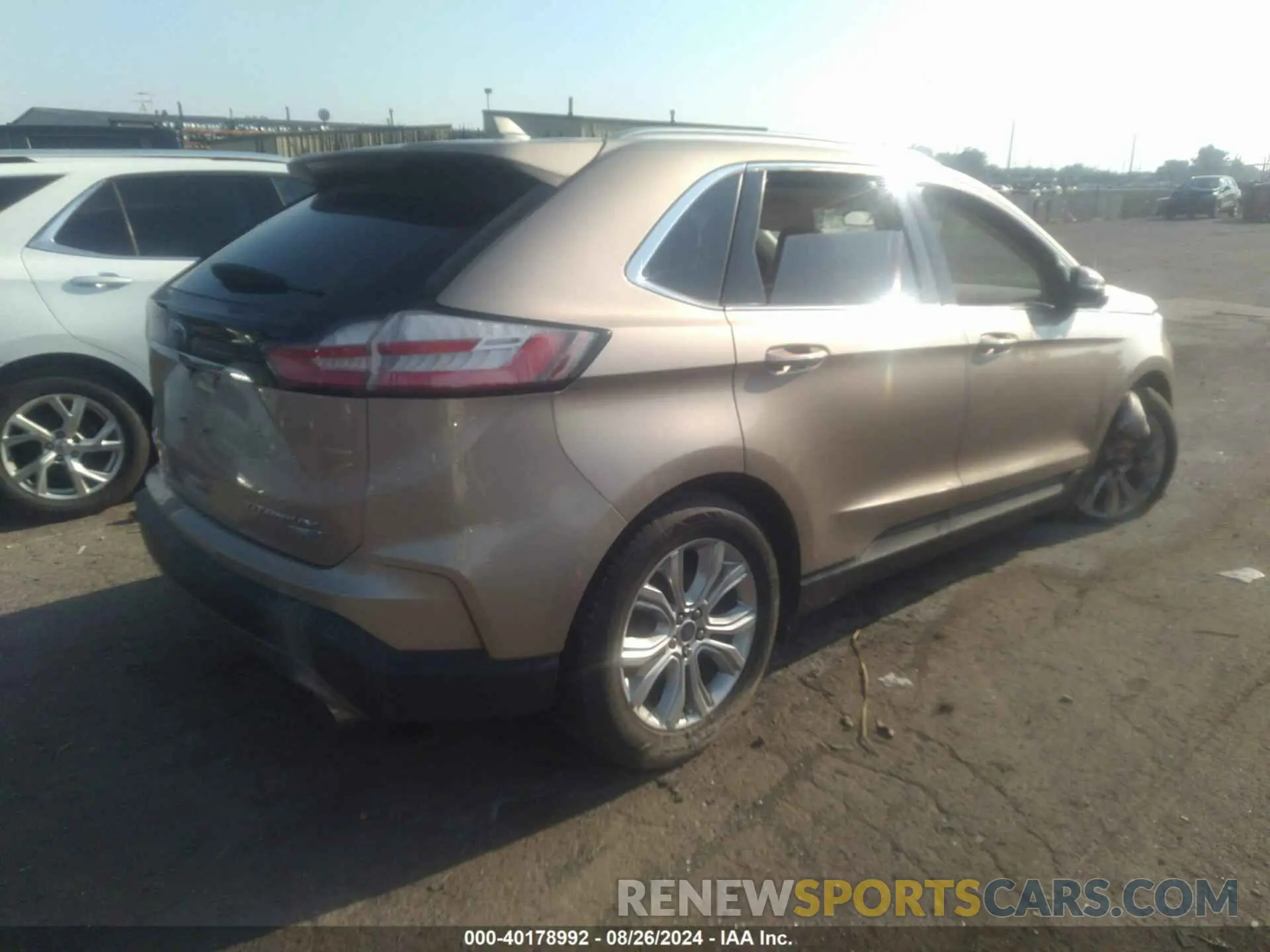 4 Photograph of a damaged car 2FMPK4K97LBA25651 FORD EDGE 2020
