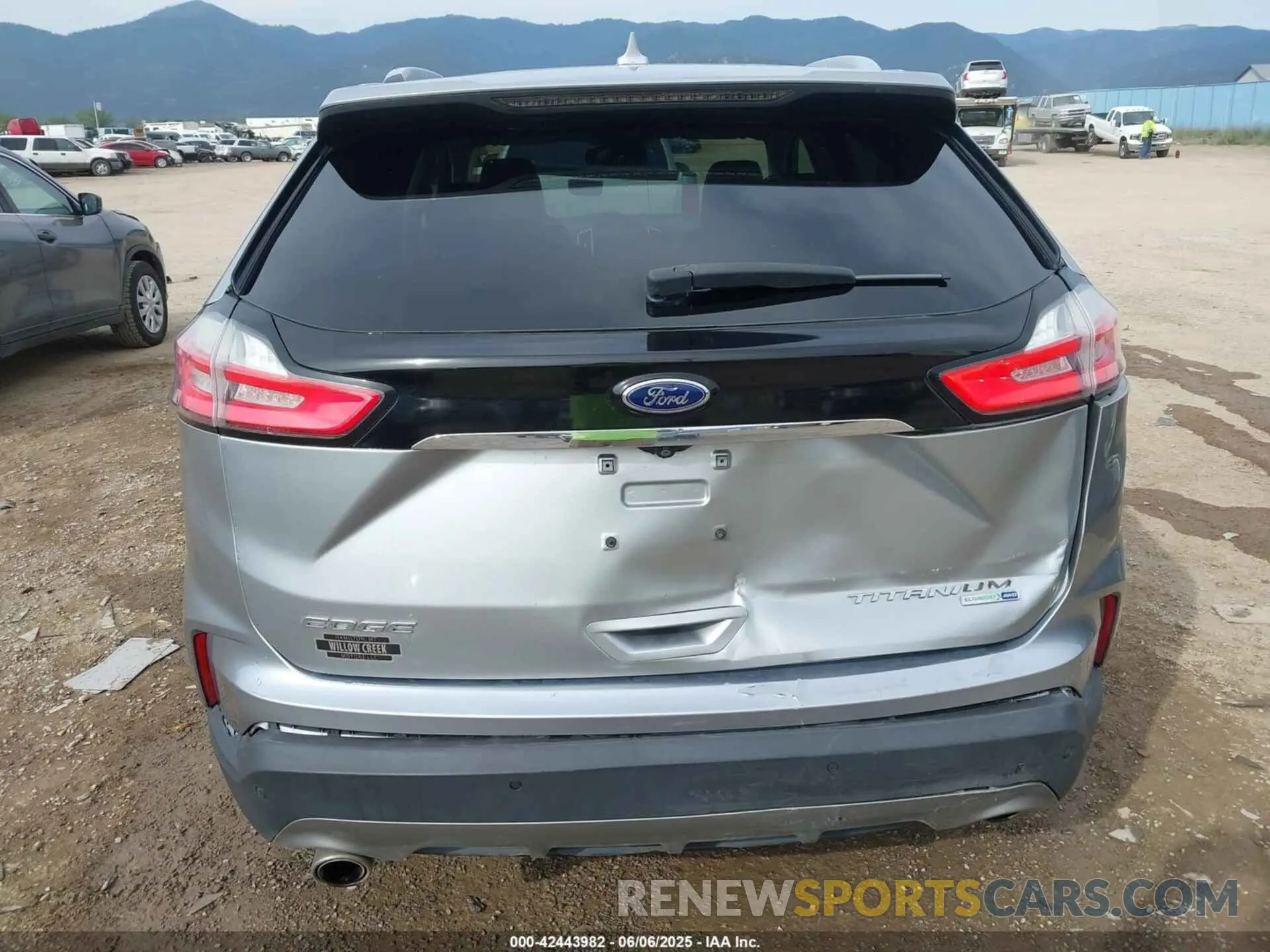 16 Photograph of a damaged car 2FMPK4K98LBA16375 FORD EDGE 2020