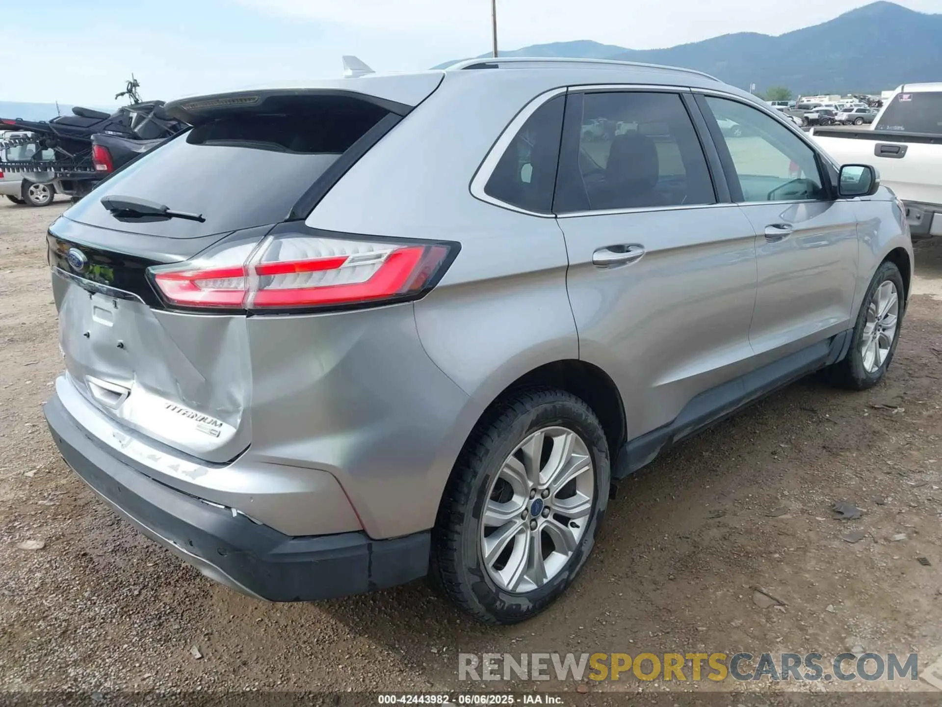 4 Photograph of a damaged car 2FMPK4K98LBA16375 FORD EDGE 2020