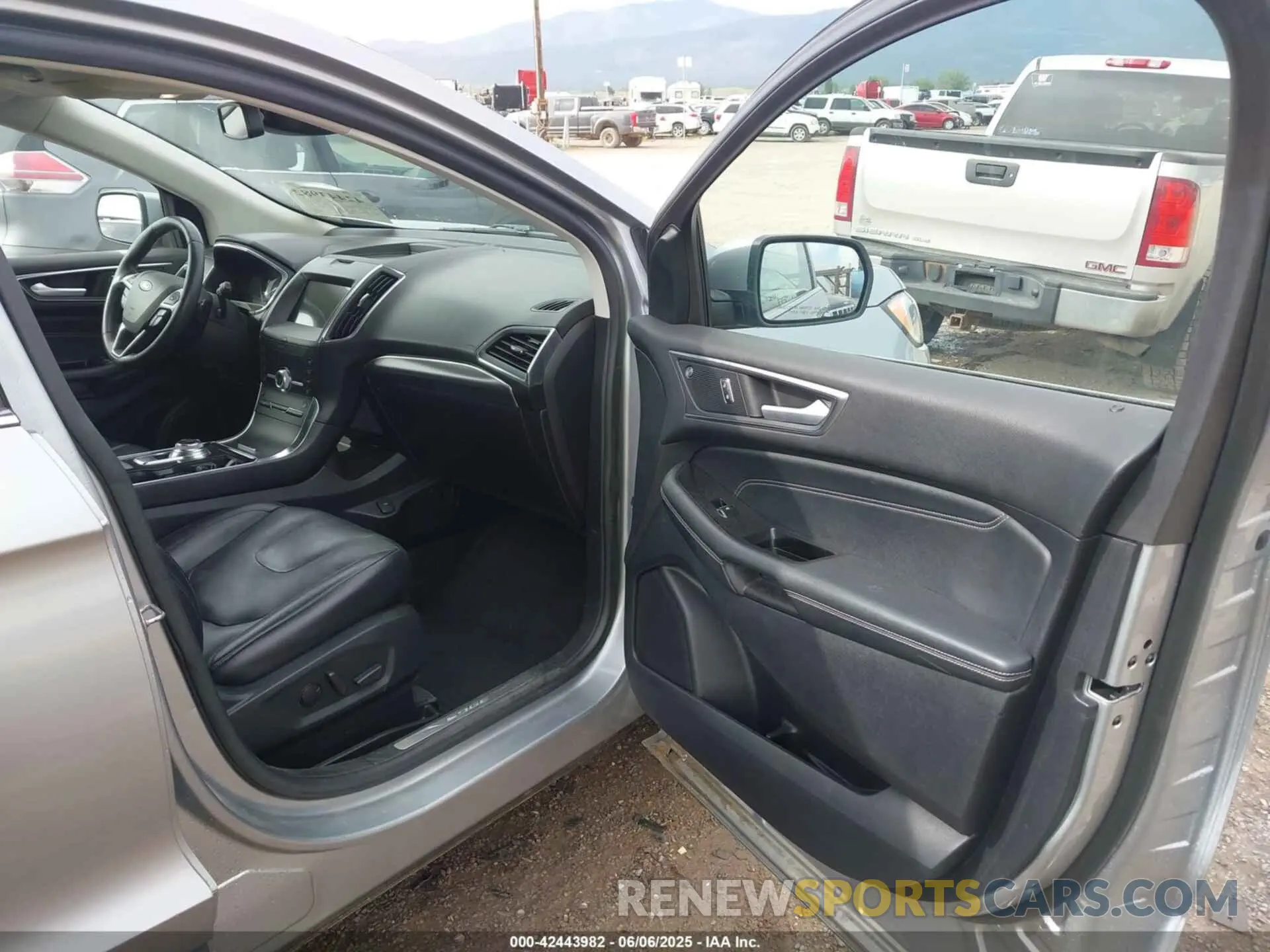 5 Photograph of a damaged car 2FMPK4K98LBA16375 FORD EDGE 2020