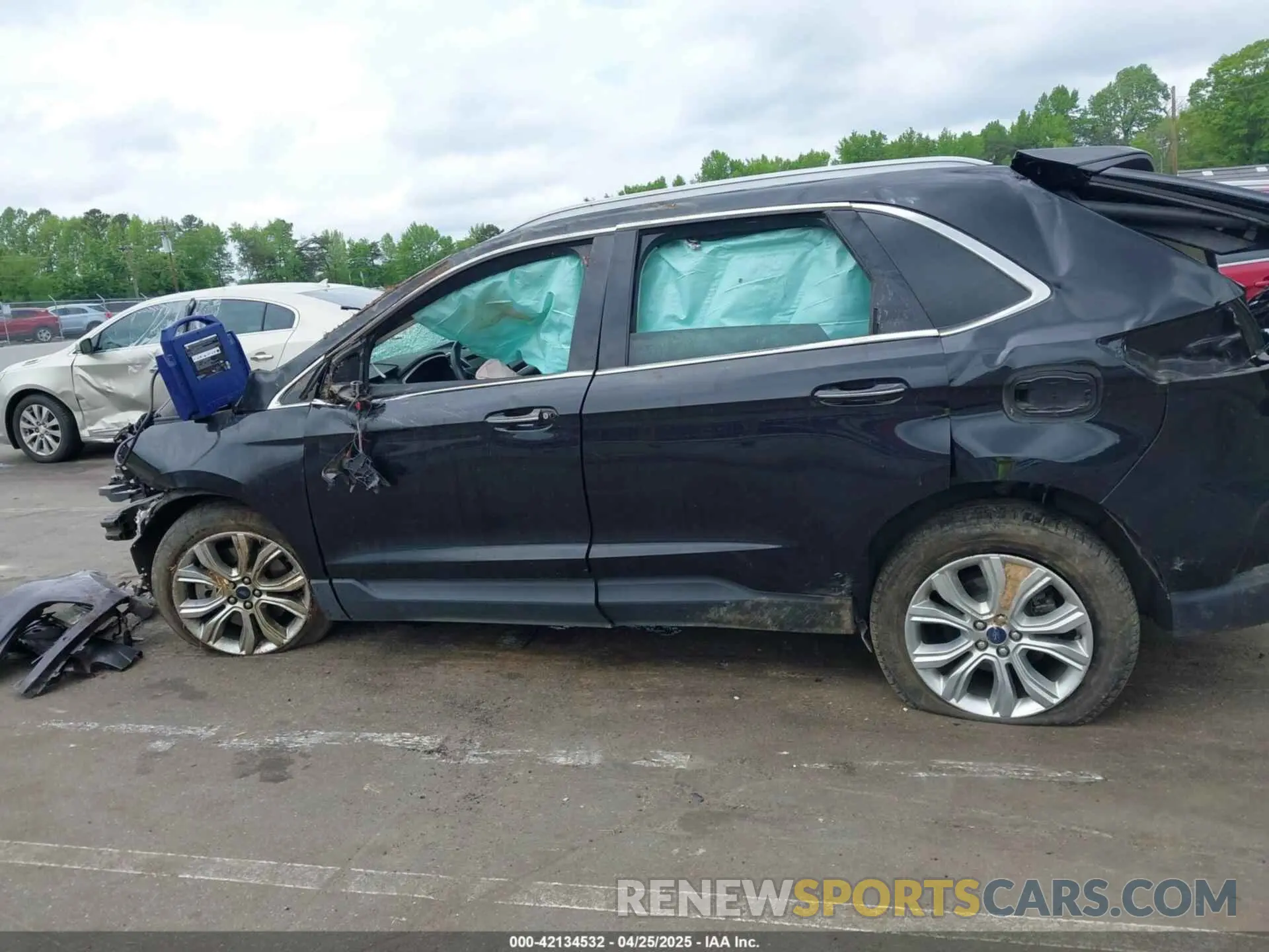 14 Photograph of a damaged car 2FMPK4K98LBB12684 FORD EDGE 2020