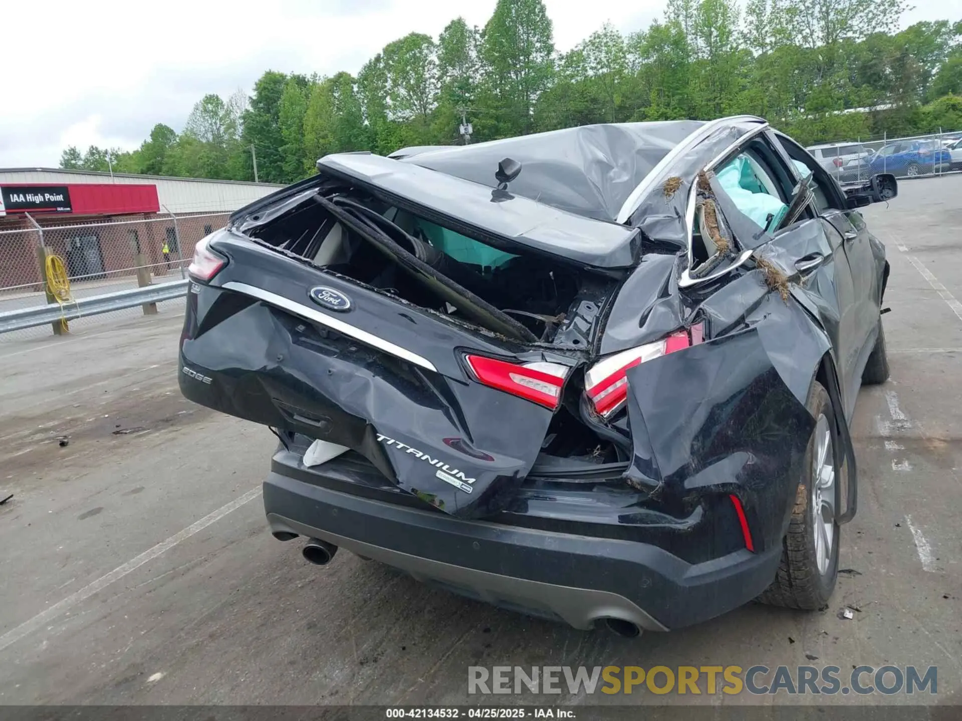 16 Photograph of a damaged car 2FMPK4K98LBB12684 FORD EDGE 2020
