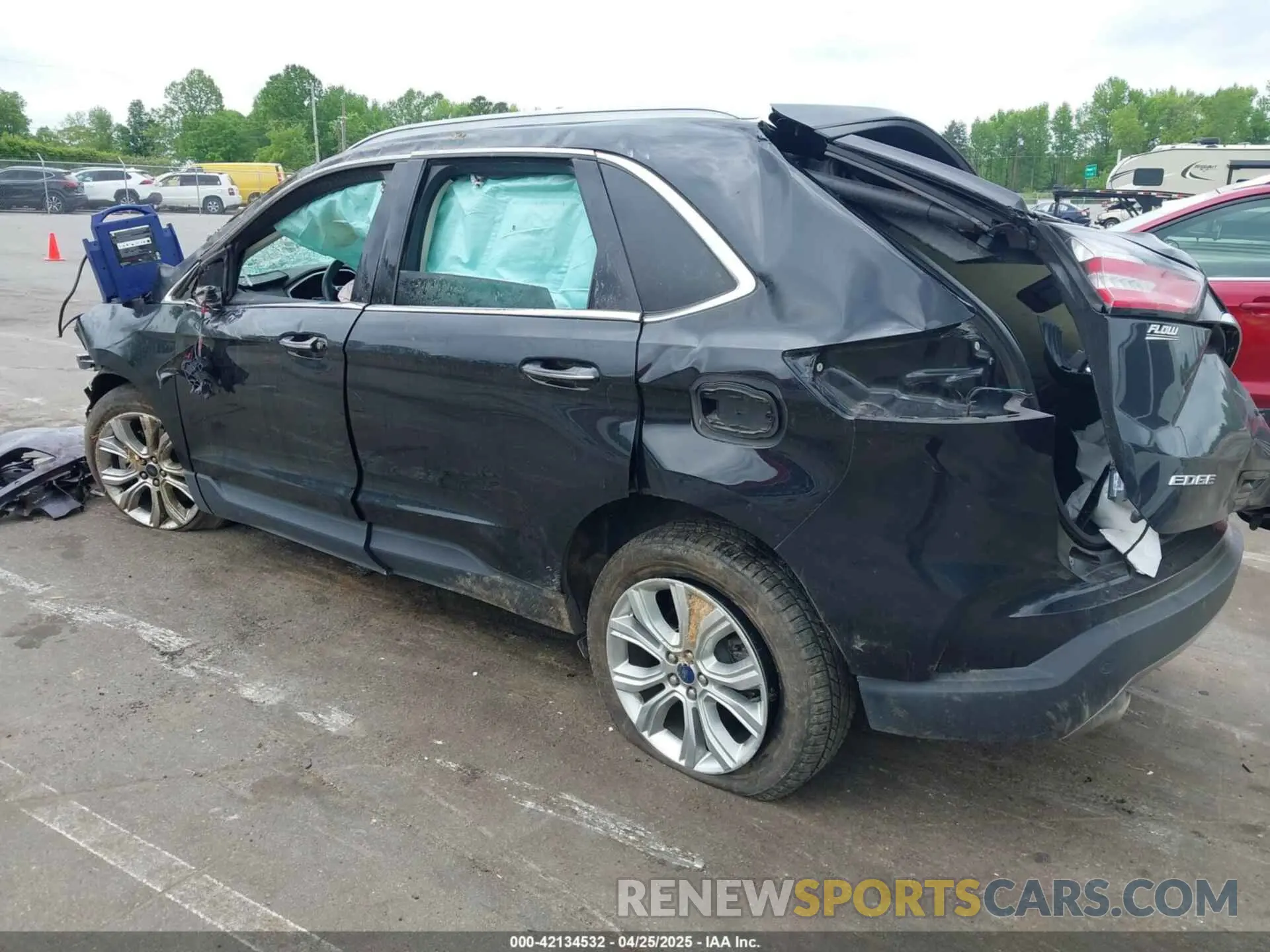 3 Photograph of a damaged car 2FMPK4K98LBB12684 FORD EDGE 2020