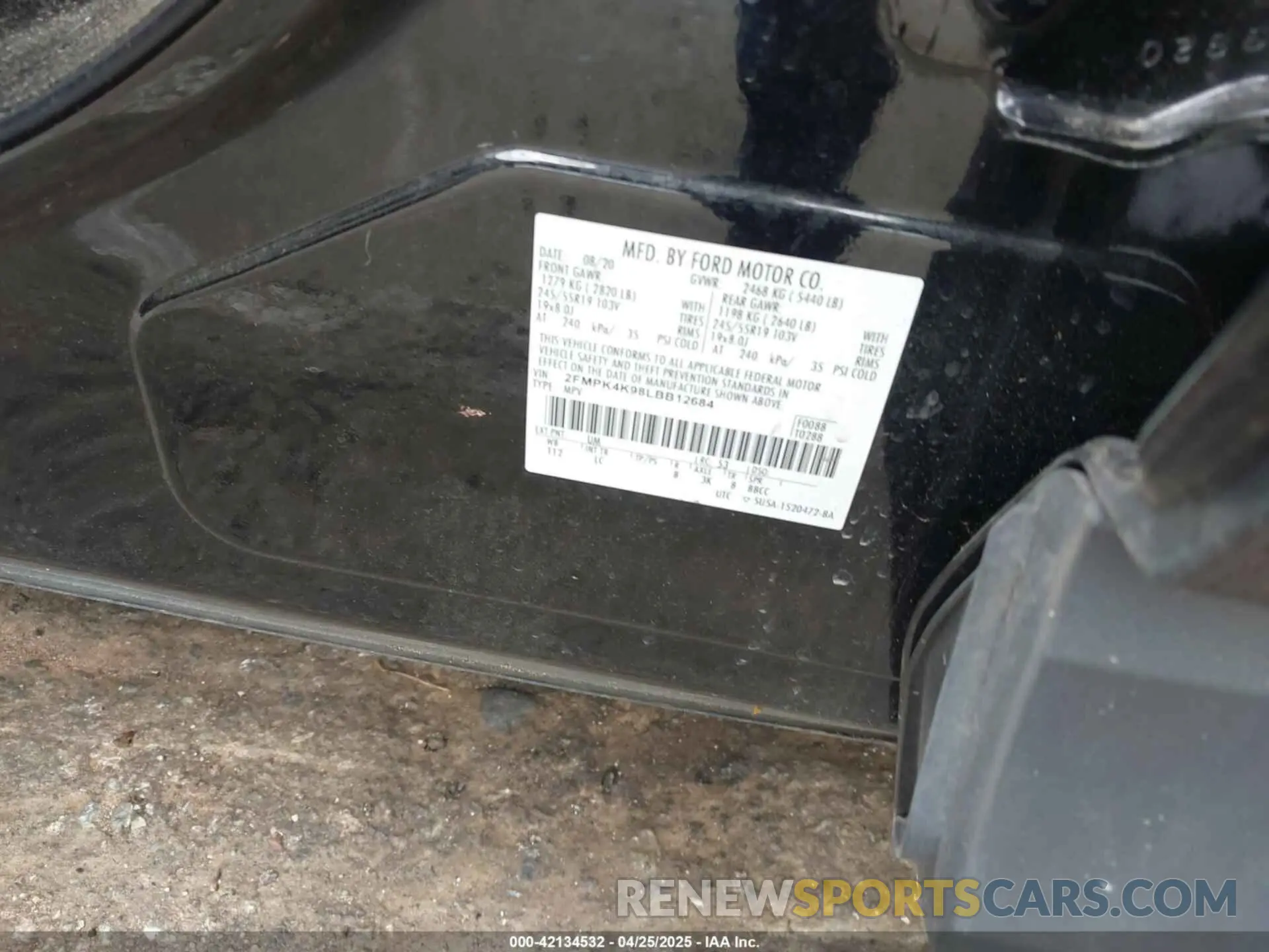 9 Photograph of a damaged car 2FMPK4K98LBB12684 FORD EDGE 2020