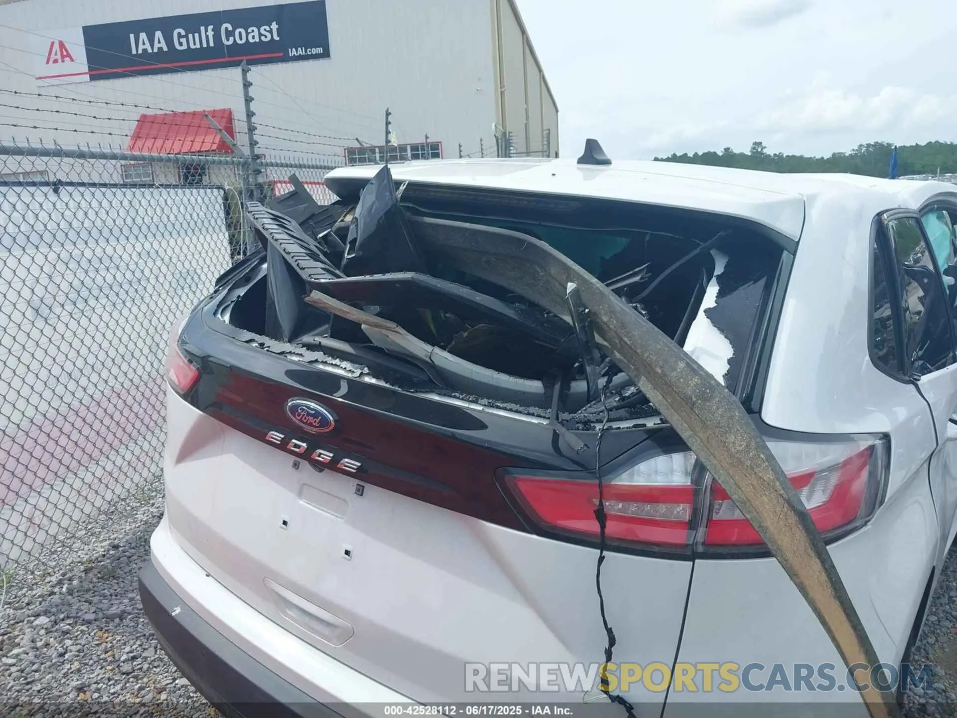 12 Photograph of a damaged car 2FMPK3G93MBA23139 FORD EDGE 2021
