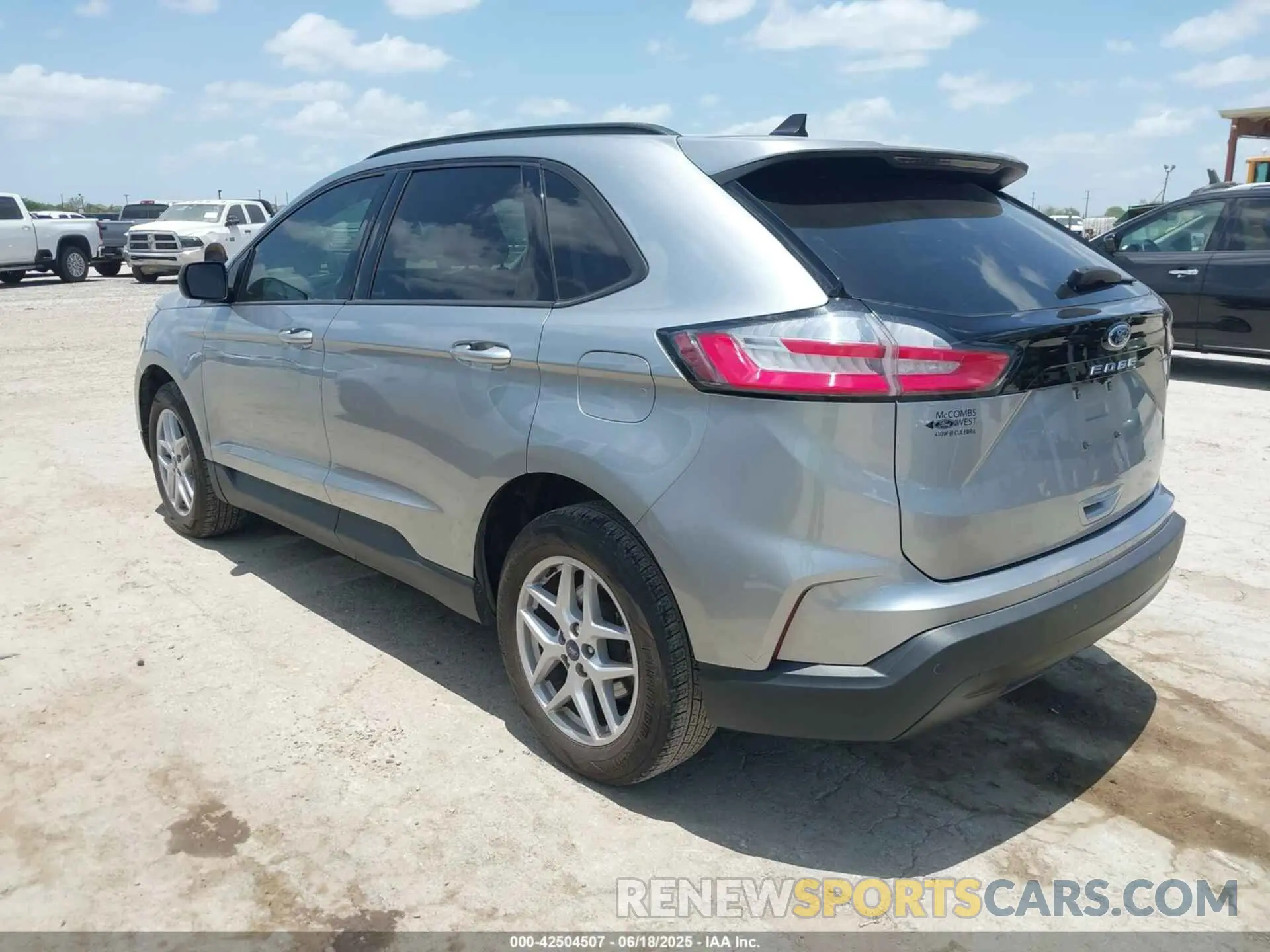 3 Photograph of a damaged car 2FMPK3G93MBA62989 FORD EDGE 2021