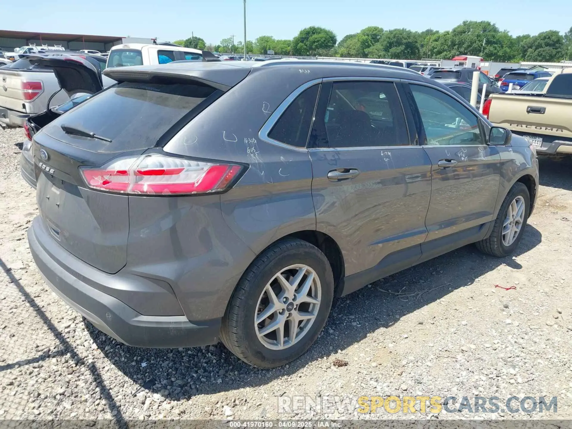 4 Photograph of a damaged car 2FMPK3J90MBA11295 FORD EDGE 2021