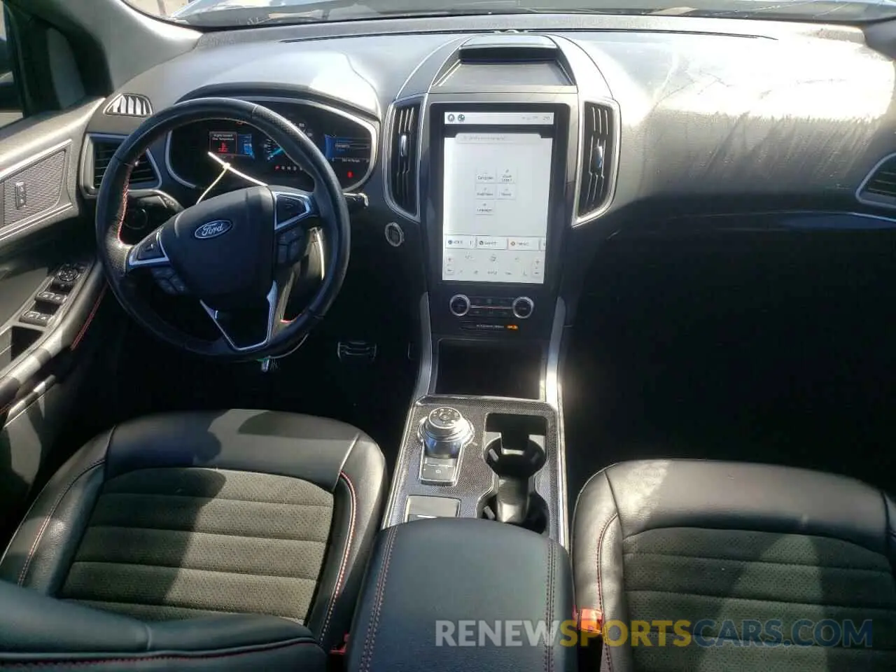 8 Photograph of a damaged car 2FMPK3J92MBA18636 FORD EDGE 2021