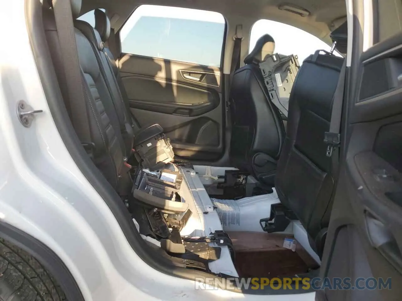11 Photograph of a damaged car 2FMPK3J95MBA47774 FORD EDGE 2021