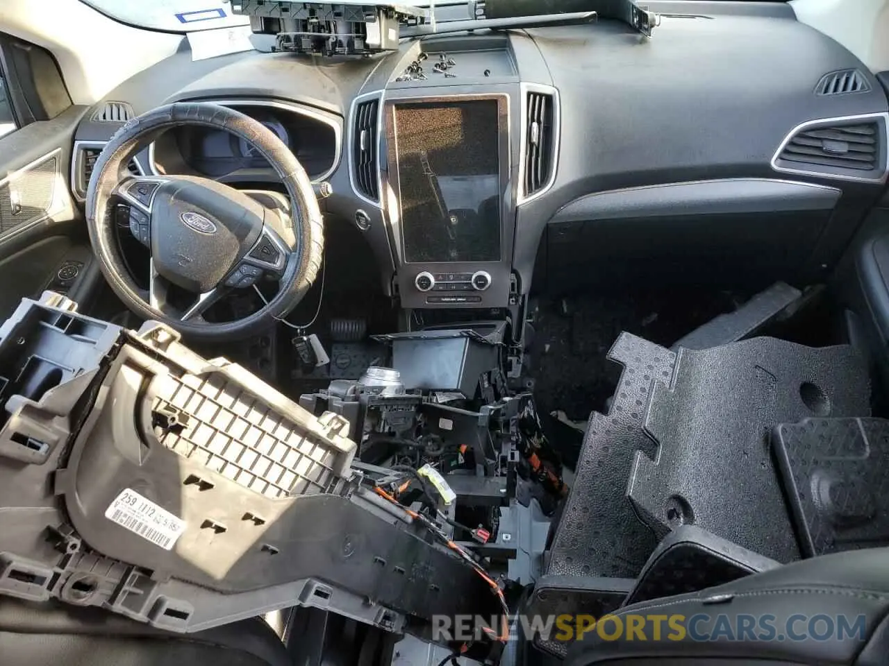 8 Photograph of a damaged car 2FMPK3J95MBA47774 FORD EDGE 2021
