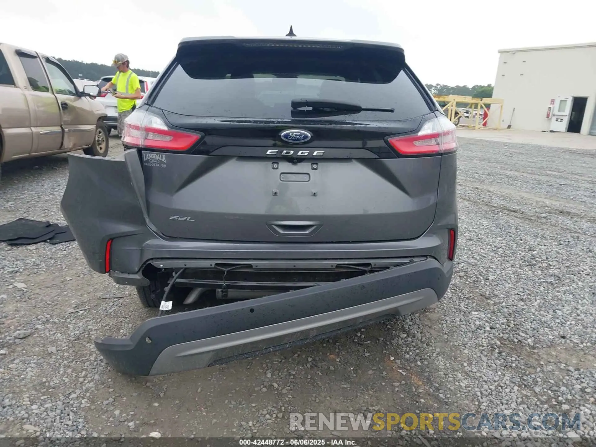 16 Photograph of a damaged car 2FMPK3J95MBA59830 FORD EDGE 2021
