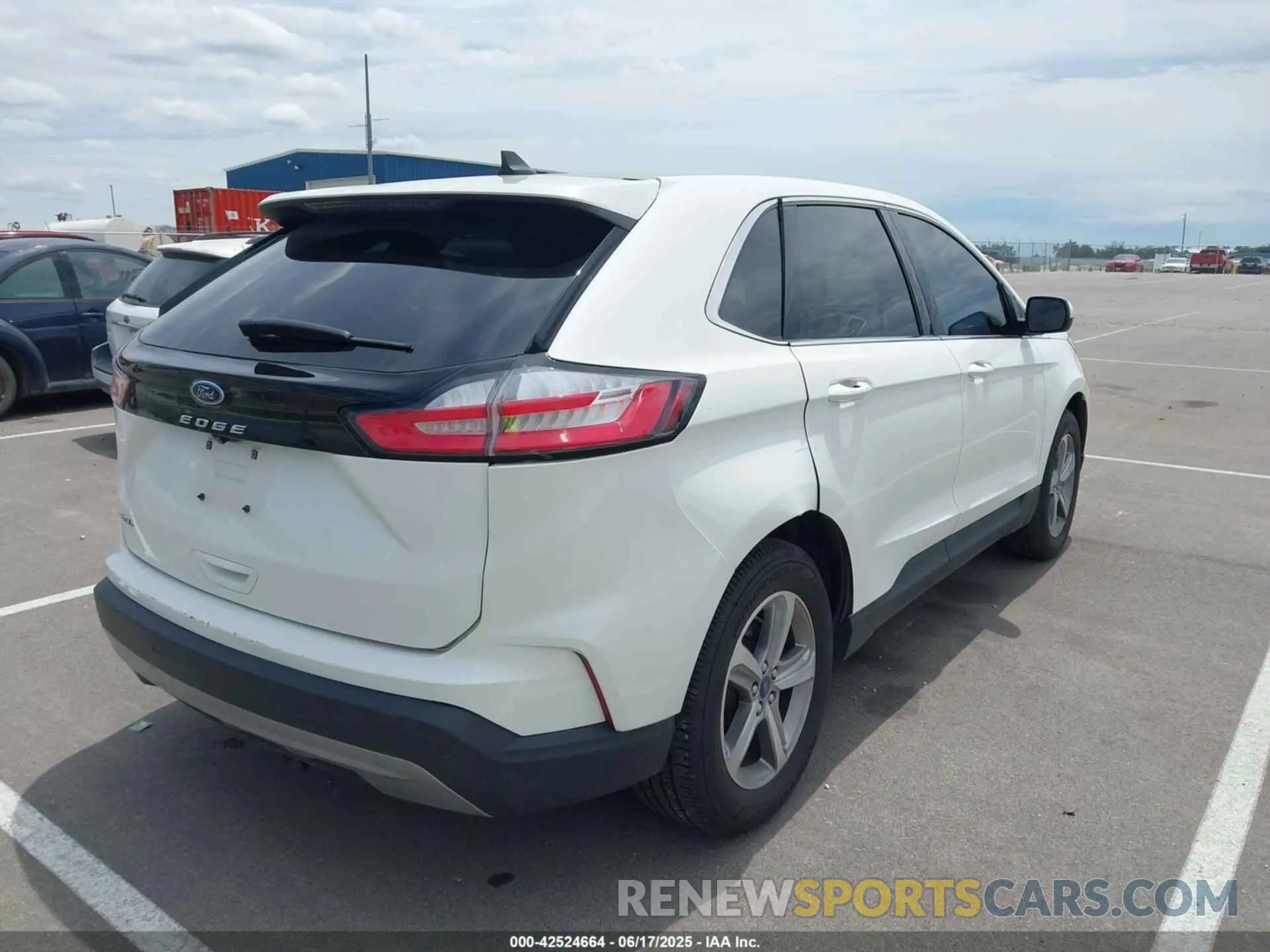 4 Photograph of a damaged car 2FMPK3J98MBA43198 FORD EDGE 2021