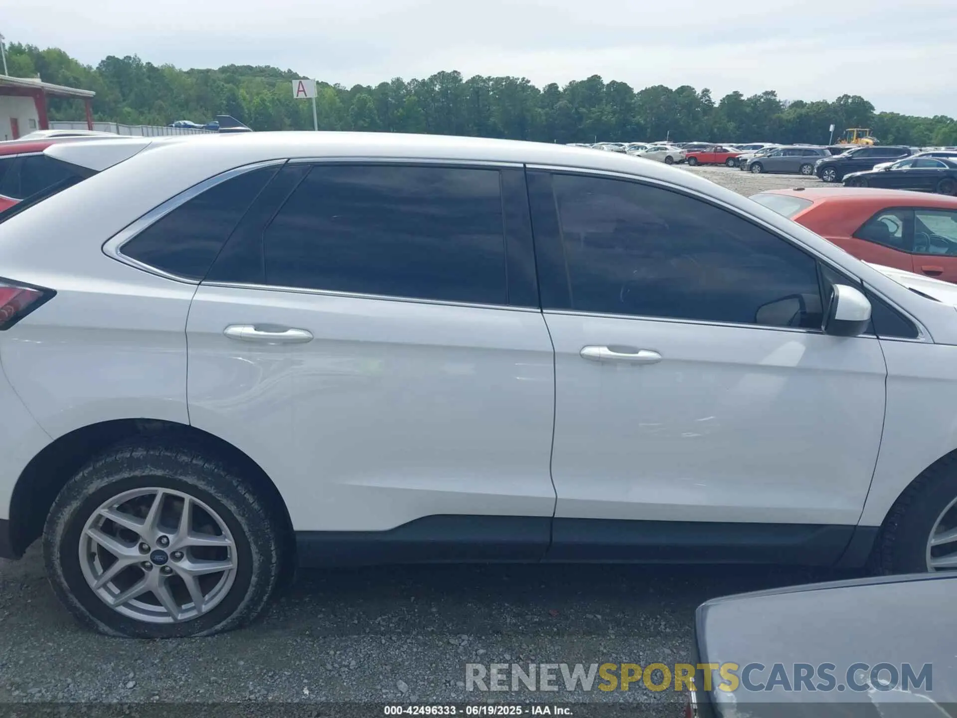 13 Photograph of a damaged car 2FMPK3J99MBA00702 FORD EDGE 2021