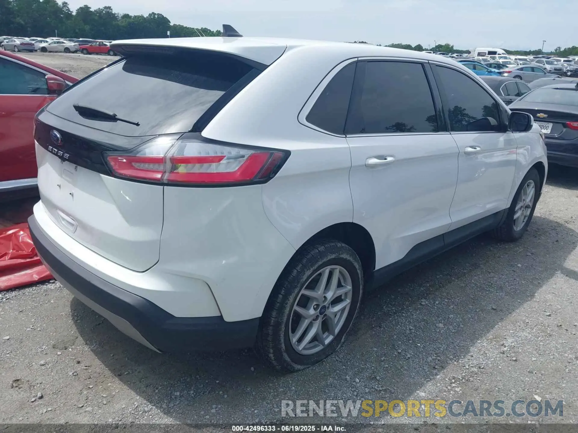 4 Photograph of a damaged car 2FMPK3J99MBA00702 FORD EDGE 2021