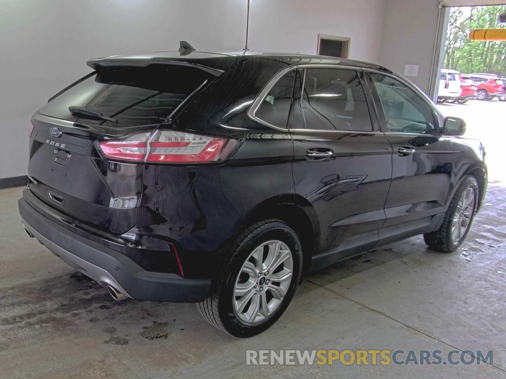 17 Photograph of a damaged car 2FMPK3K90MBA50838 FORD EDGE 2021