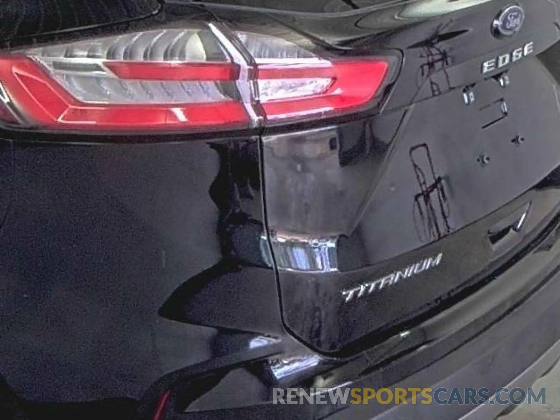 26 Photograph of a damaged car 2FMPK3K90MBA50838 FORD EDGE 2021