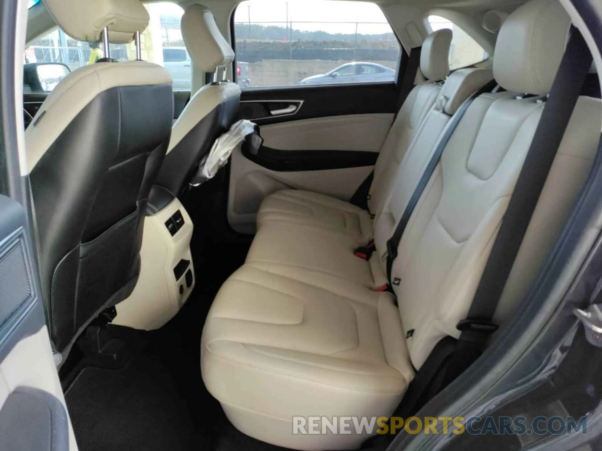 24 Photograph of a damaged car 2FMPK3K91MBA51738 FORD EDGE 2021