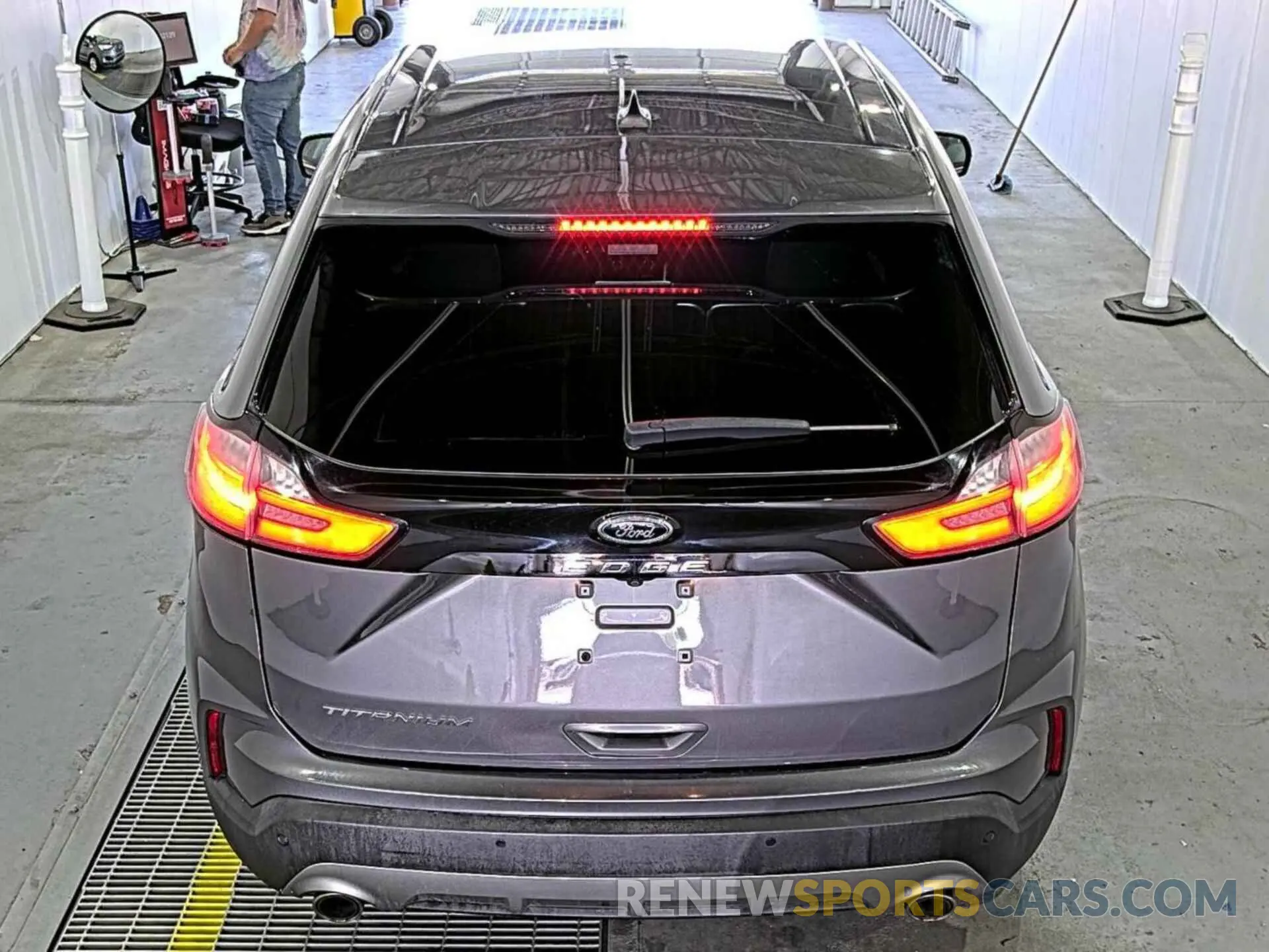 21 Photograph of a damaged car 2FMPK3K92MBA53689 FORD EDGE 2021