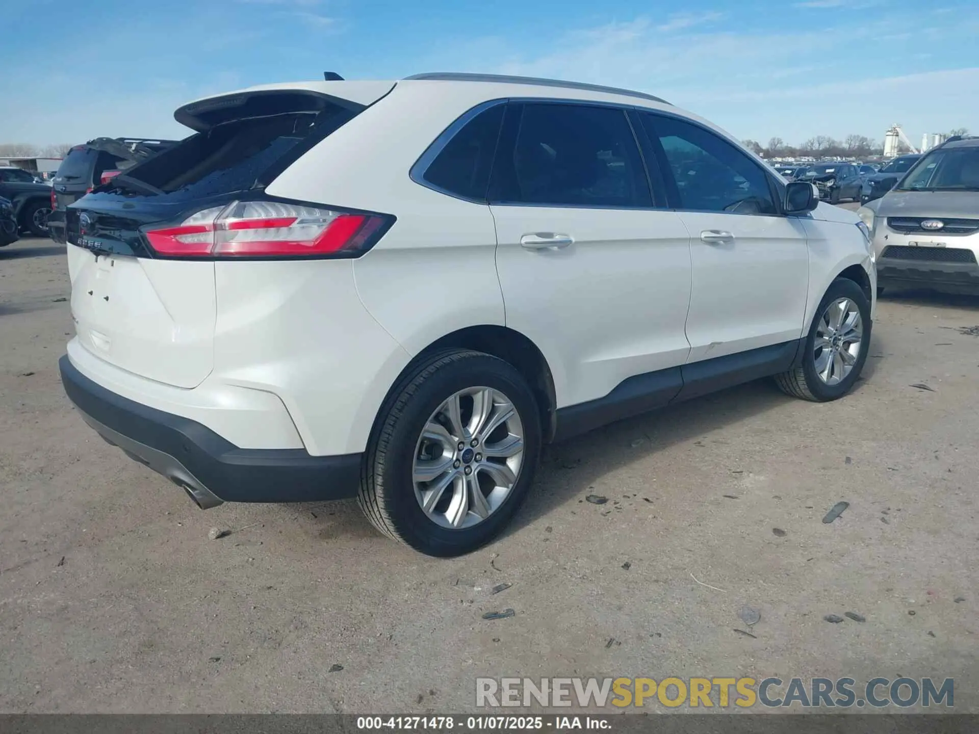 4 Photograph of a damaged car 2FMPK3K94MBA64614 FORD EDGE 2021