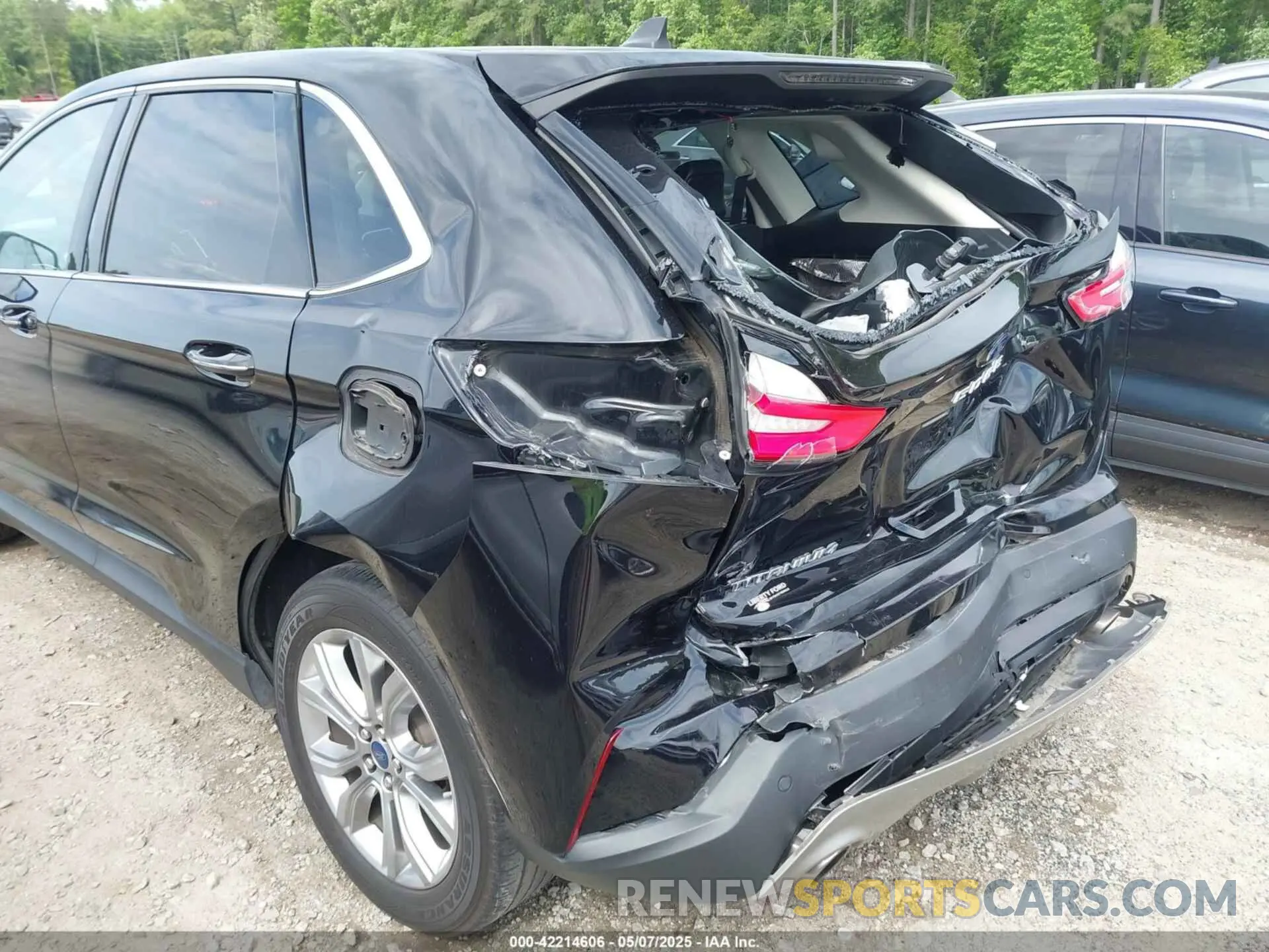 17 Photograph of a damaged car 2FMPK3K99MBA16882 FORD EDGE 2021