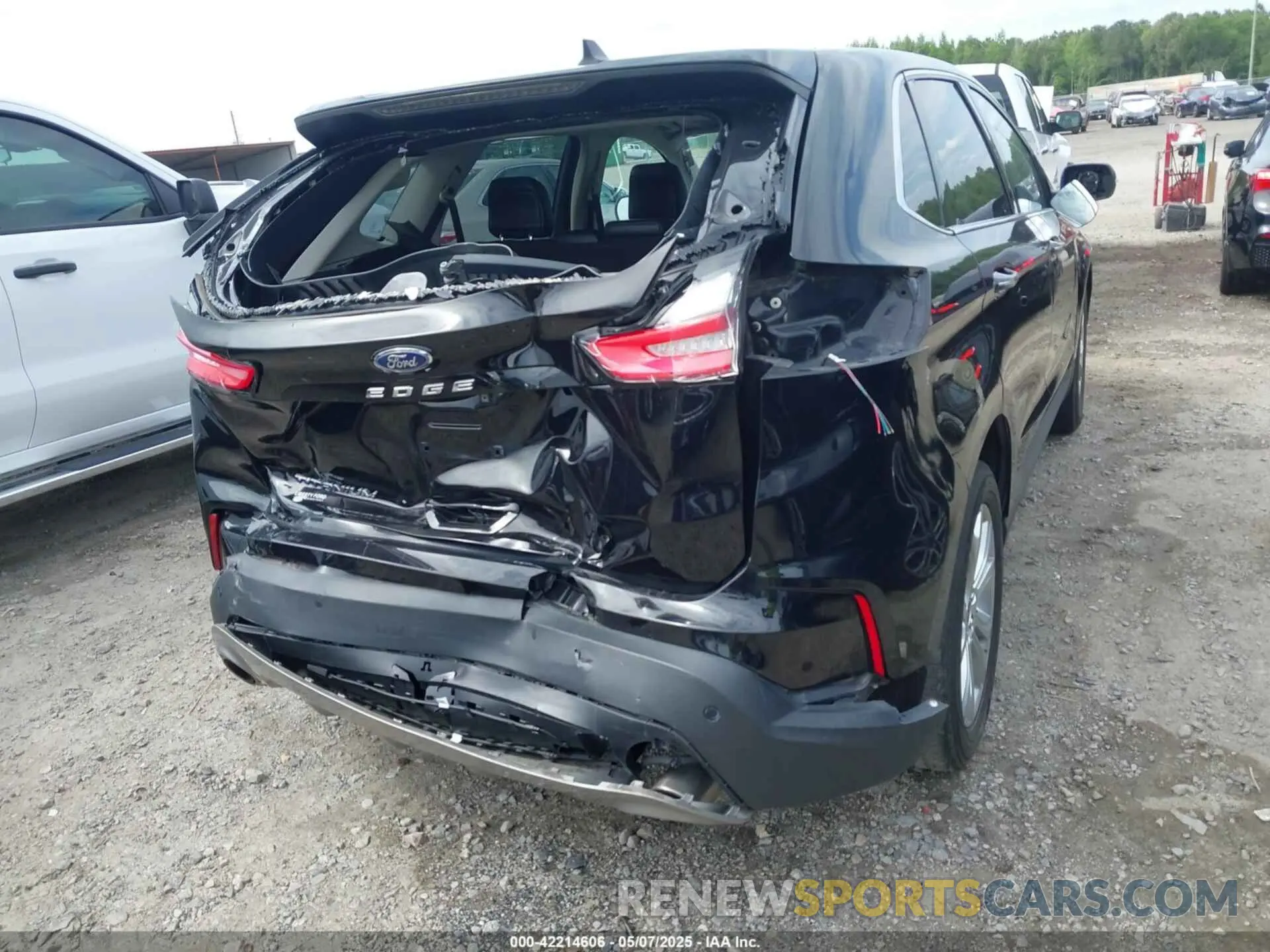19 Photograph of a damaged car 2FMPK3K99MBA16882 FORD EDGE 2021