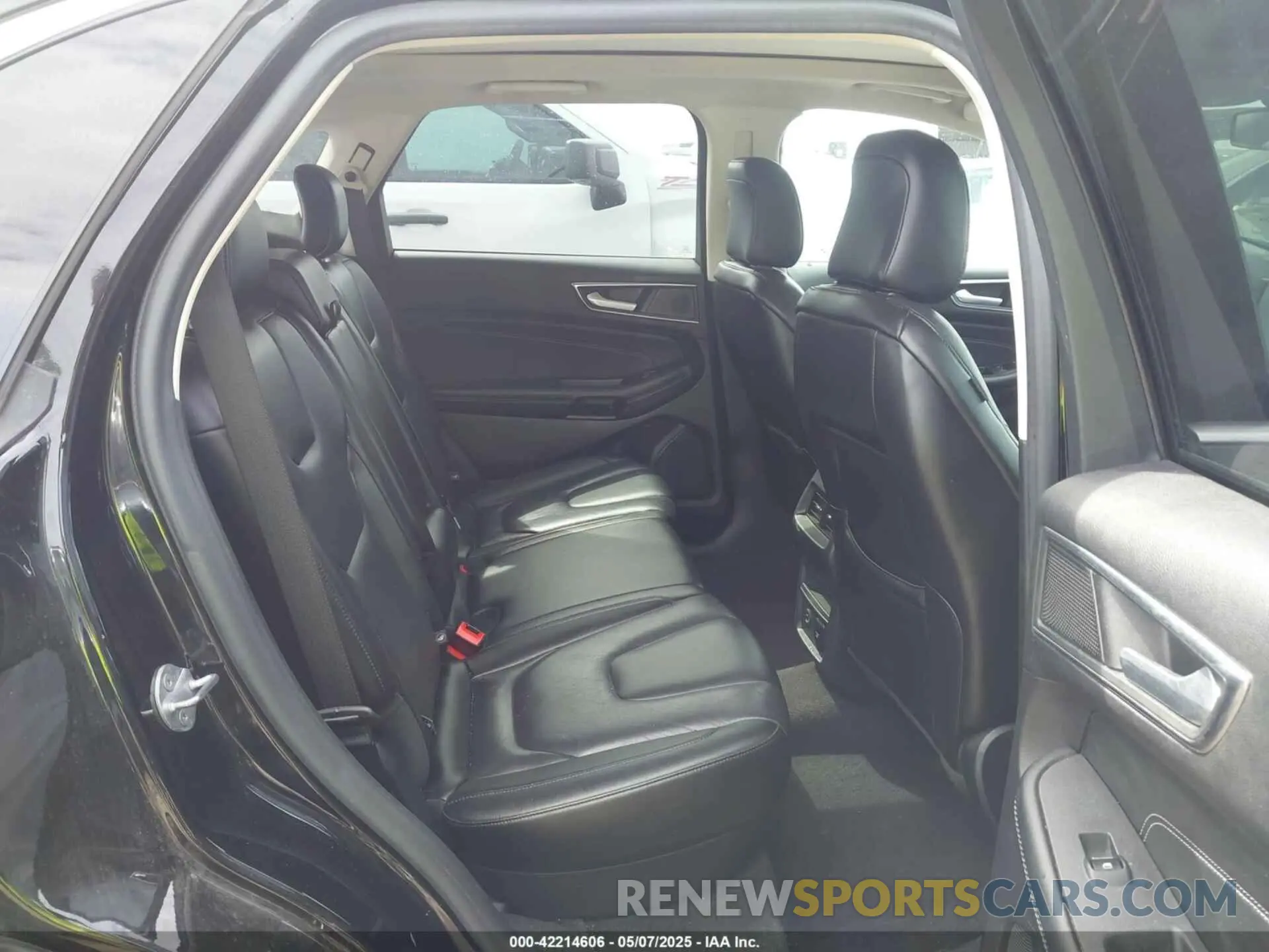 8 Photograph of a damaged car 2FMPK3K99MBA16882 FORD EDGE 2021