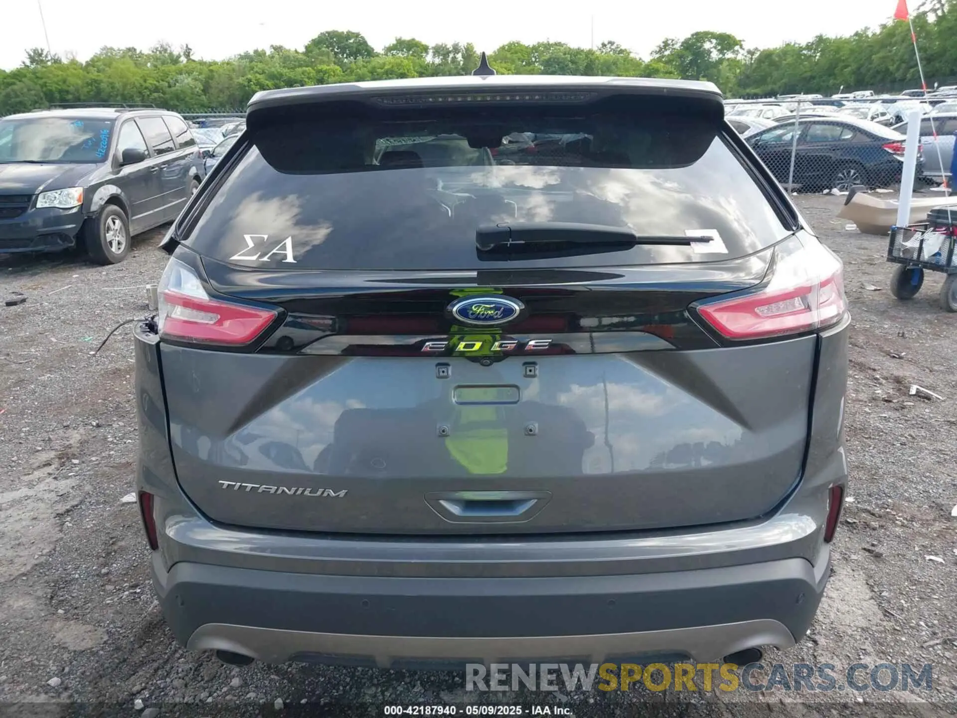 16 Photograph of a damaged car 2FMPK3K9XMBA21766 FORD EDGE 2021