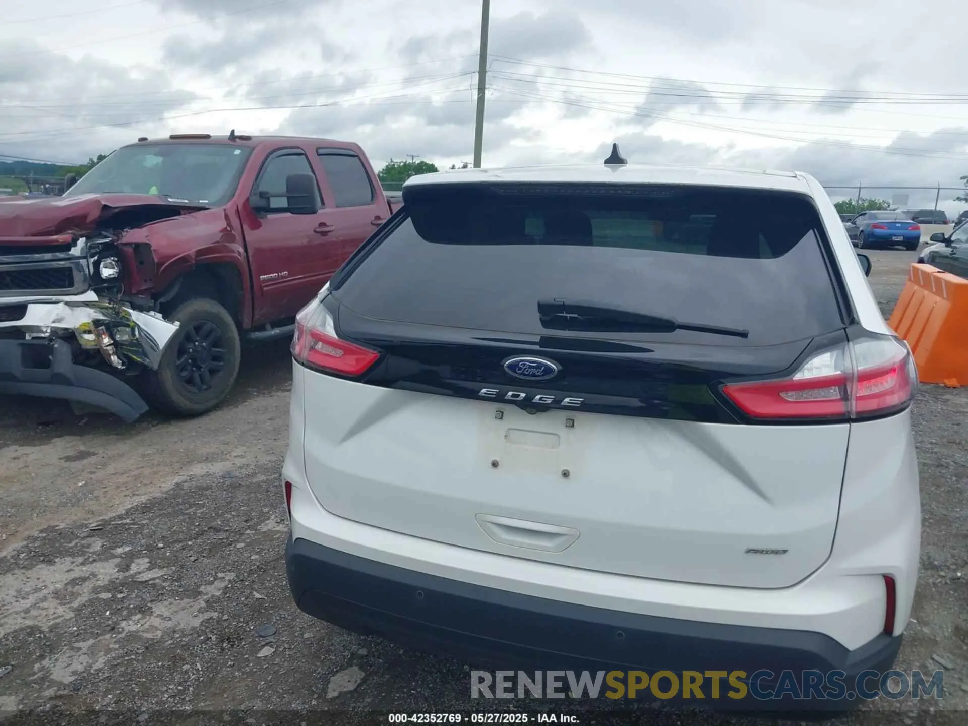 16 Photograph of a damaged car 2FMPK4G93MBA53635 FORD EDGE 2021