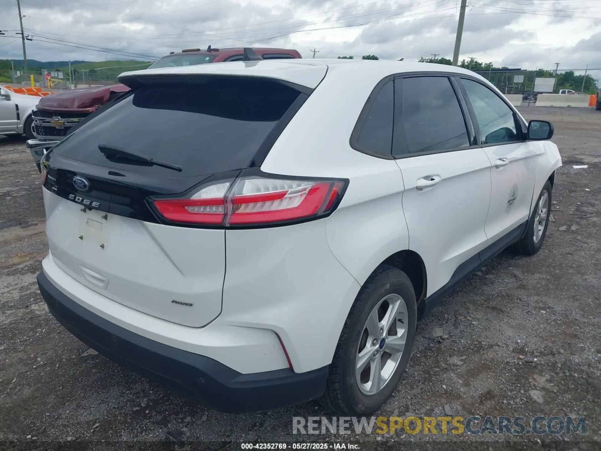 4 Photograph of a damaged car 2FMPK4G93MBA53635 FORD EDGE 2021