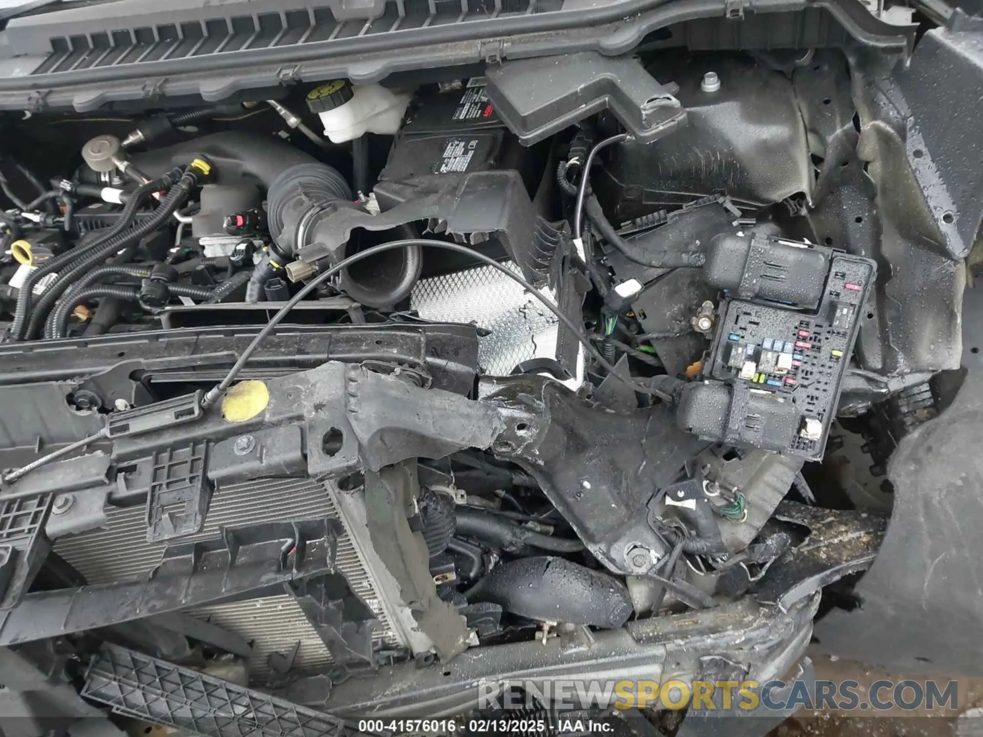 18 Photograph of a damaged car 2FMPK4G99MBA22681 FORD EDGE 2021