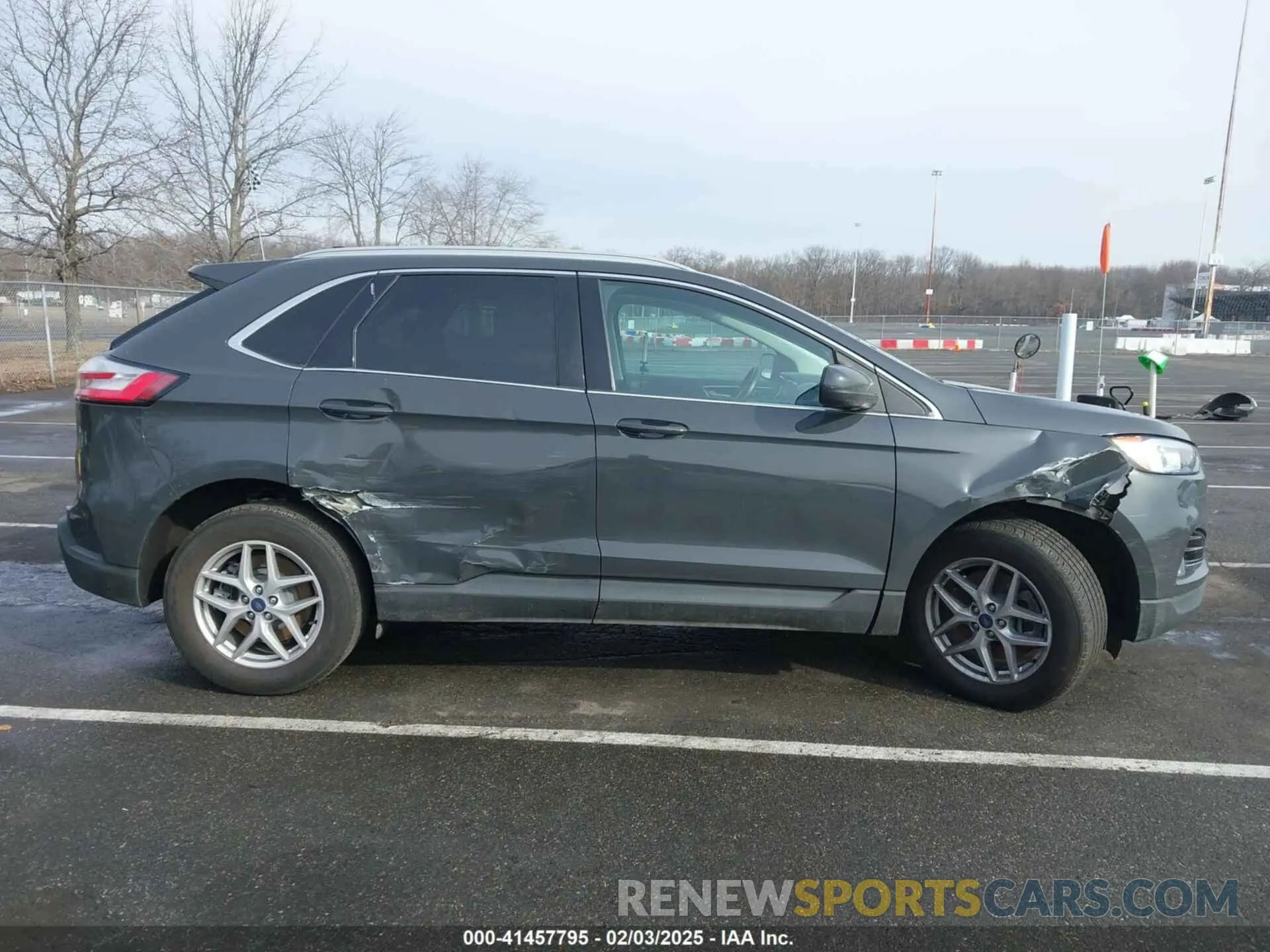 13 Photograph of a damaged car 2FMPK4J91MBA43484 FORD EDGE 2021