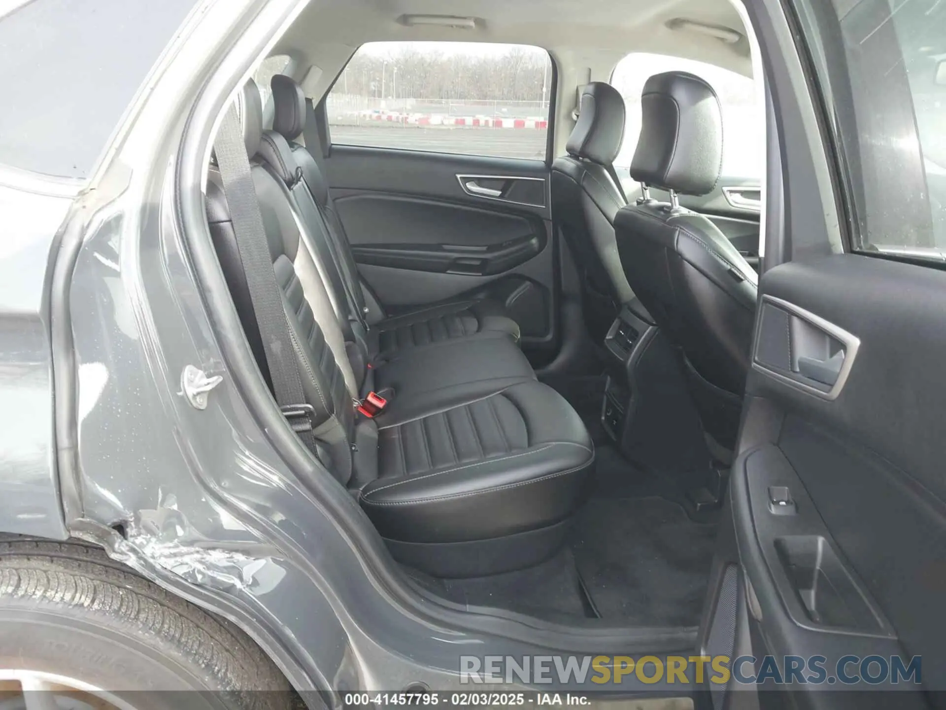 8 Photograph of a damaged car 2FMPK4J91MBA43484 FORD EDGE 2021