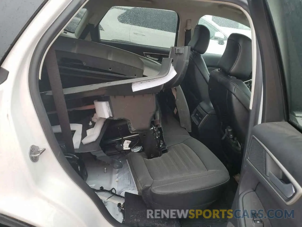 10 Photograph of a damaged car 2FMPK4J92MBA24961 FORD EDGE 2021