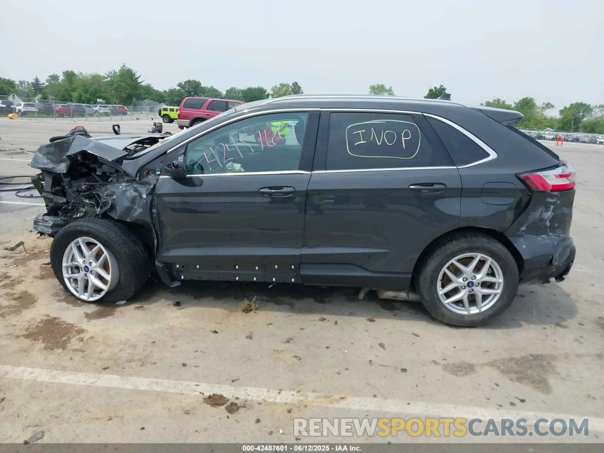 14 Photograph of a damaged car 2FMPK4J92MBA42425 FORD EDGE 2021