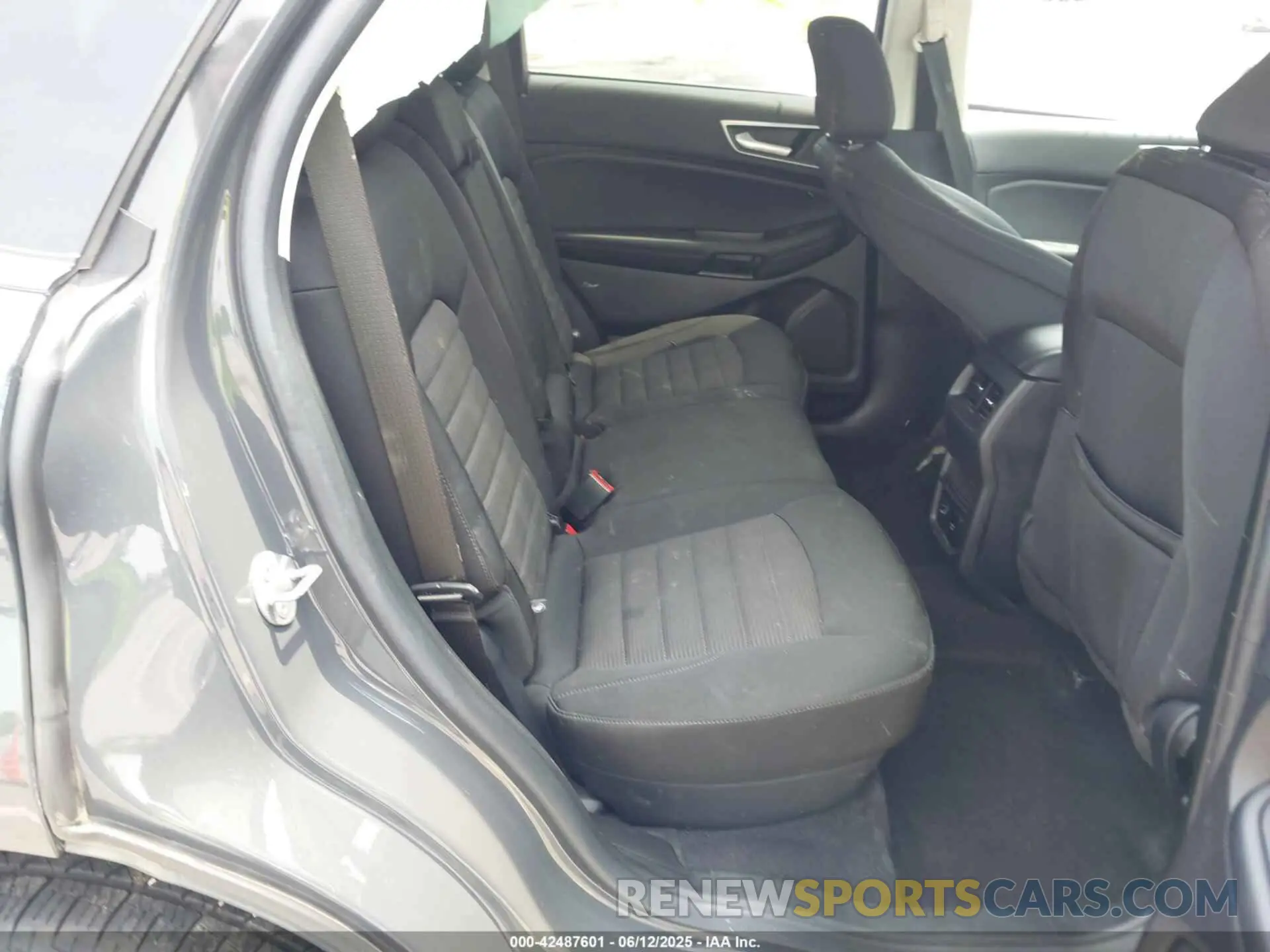 8 Photograph of a damaged car 2FMPK4J92MBA42425 FORD EDGE 2021