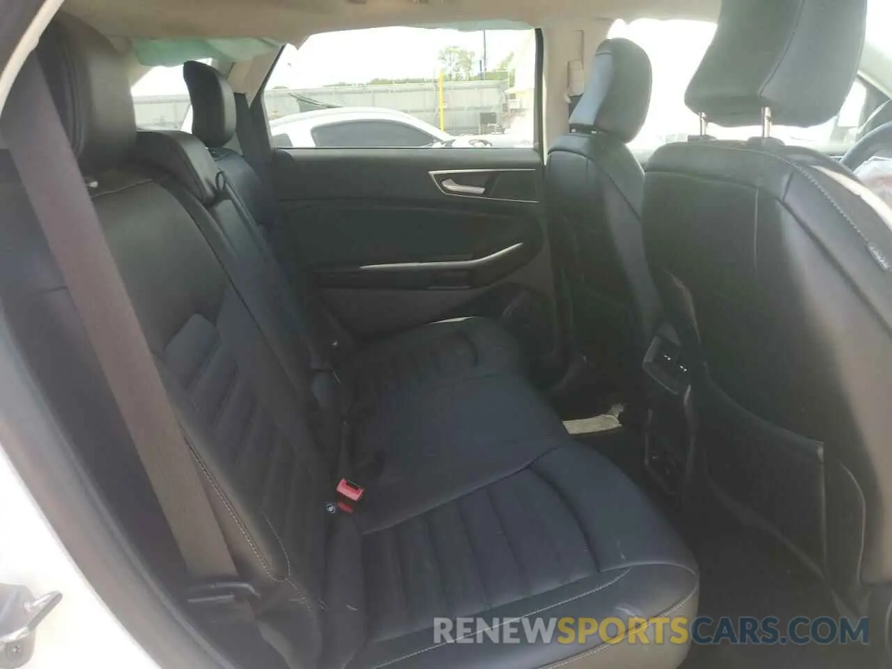 11 Photograph of a damaged car 2FMPK4J92MBA47754 FORD EDGE 2021