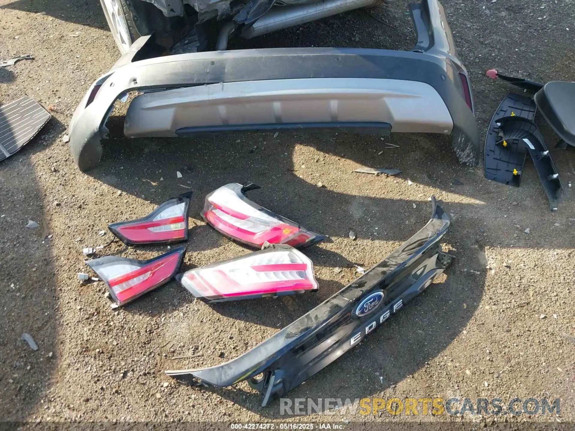 12 Photograph of a damaged car 2FMPK4J95MBA00329 FORD EDGE 2021