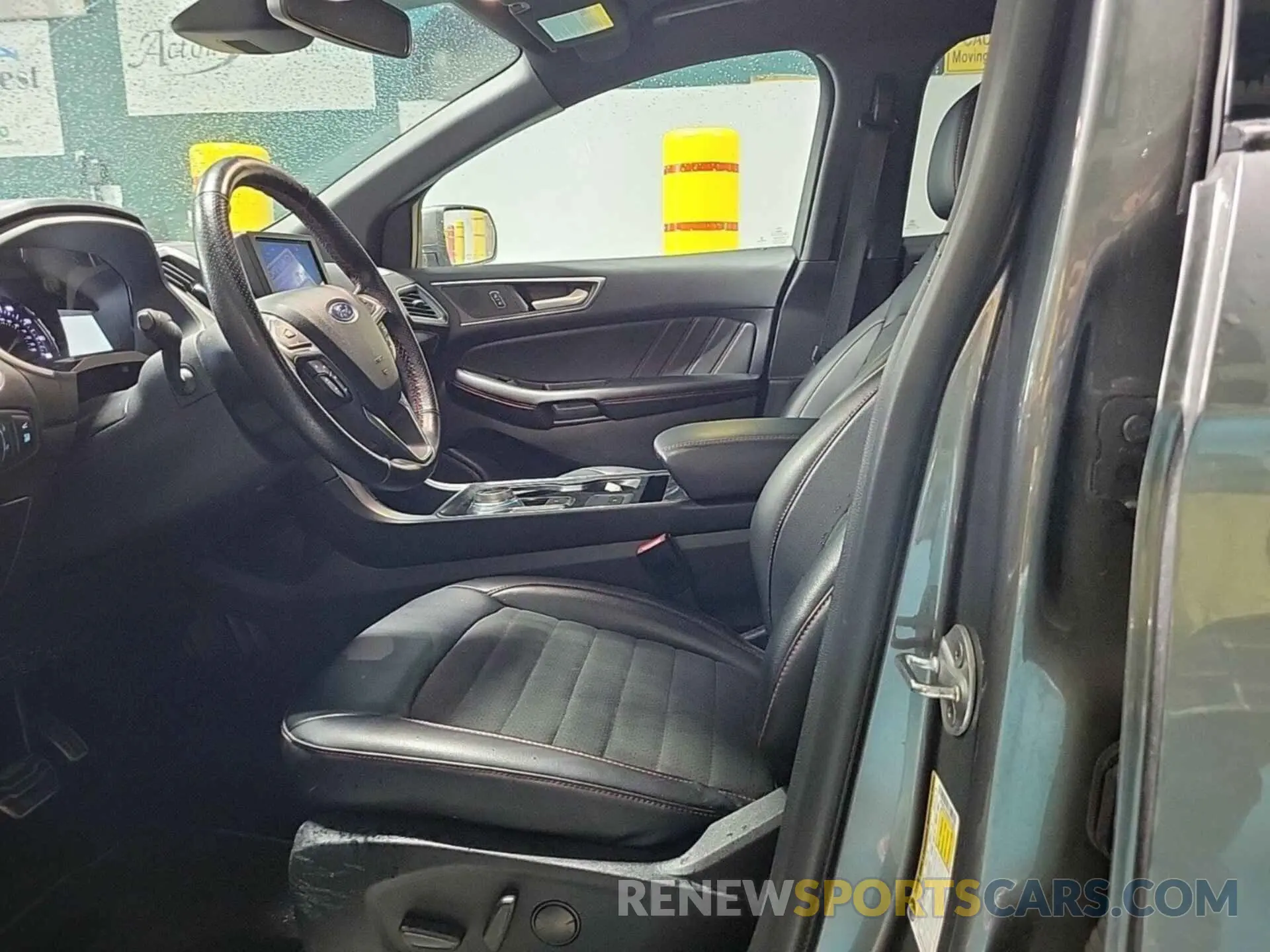 16 Photograph of a damaged car 2FMPK4J9XMBA32869 FORD EDGE 2021