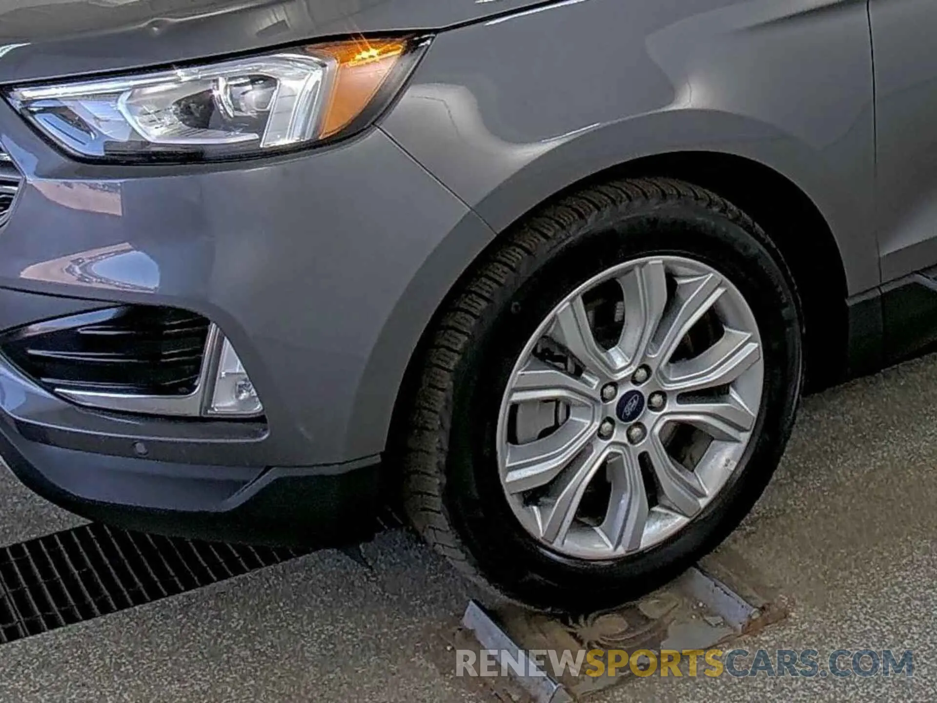 28 Photograph of a damaged car 2FMPK4K90MBA53549 FORD EDGE 2021