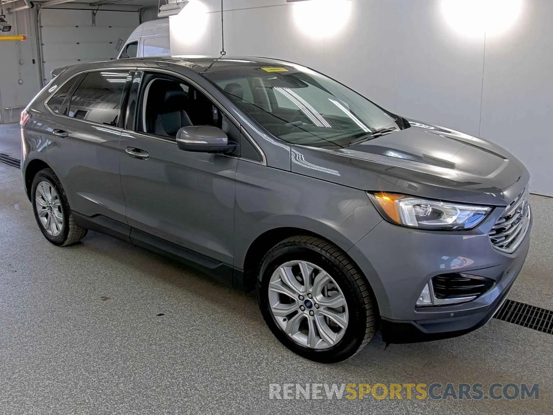37 Photograph of a damaged car 2FMPK4K90MBA53549 FORD EDGE 2021