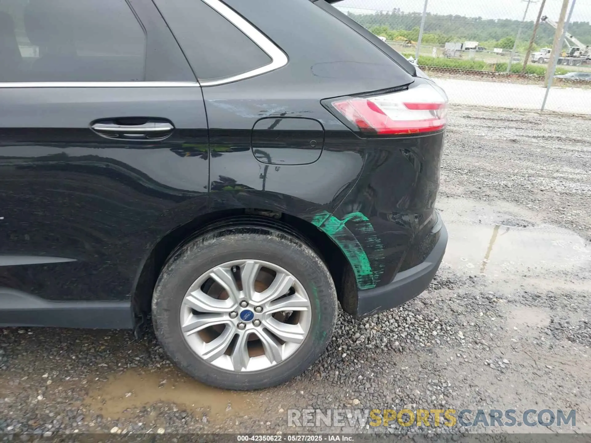 19 Photograph of a damaged car 2FMPK4K91MBA10290 FORD EDGE 2021