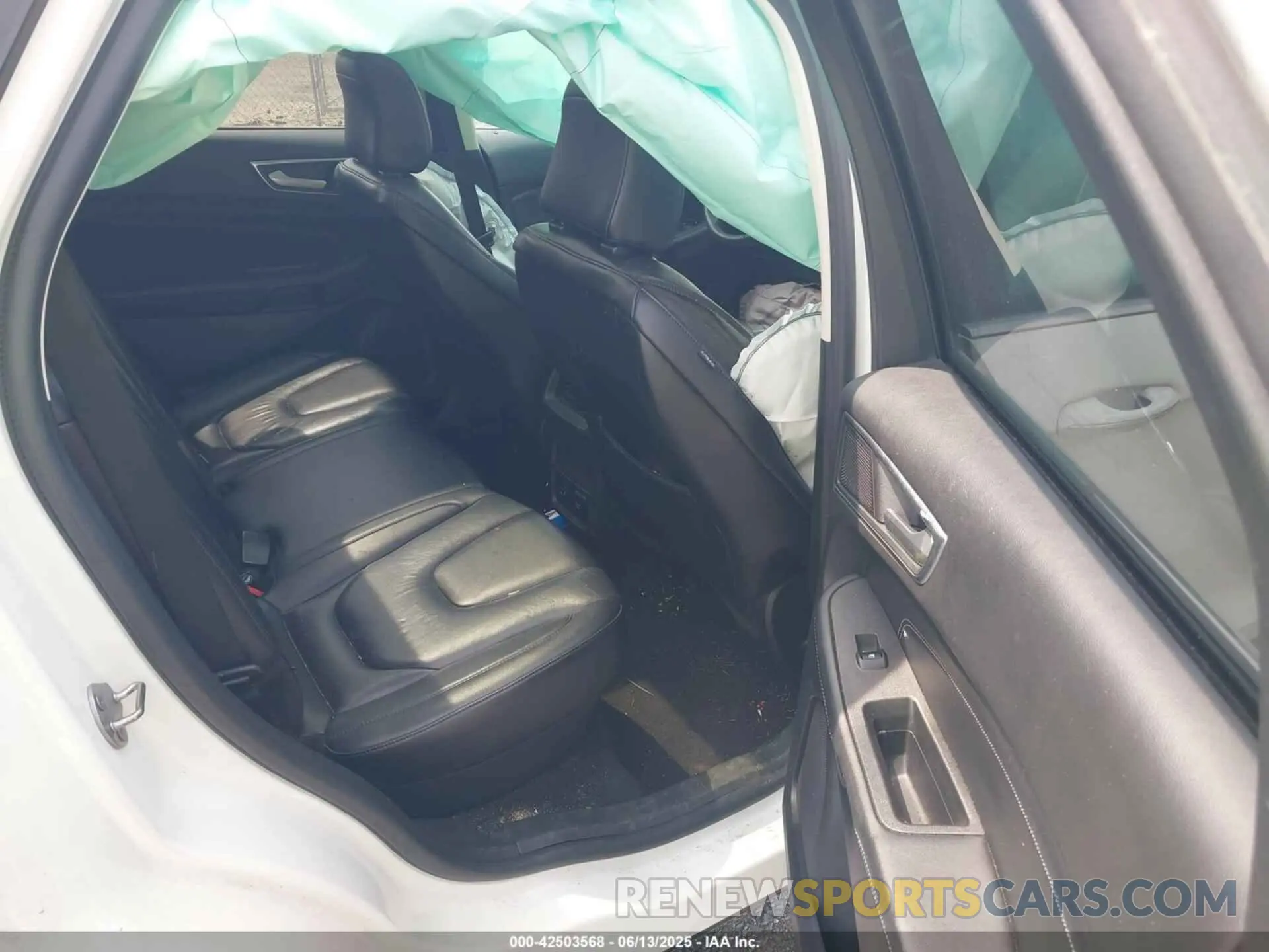 8 Photograph of a damaged car 2FMPK4K93MBA13403 FORD EDGE 2021
