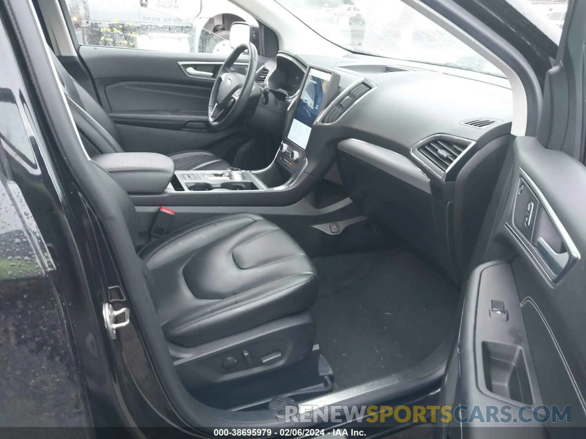 5 Photograph of a damaged car 2FMPK4K98MBA10092 FORD EDGE 2021