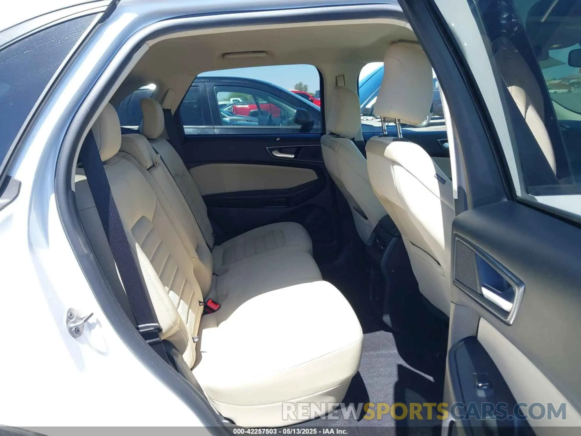 8 Photograph of a damaged car 2FMPK4G90NBA56252 FORD EDGE 2022