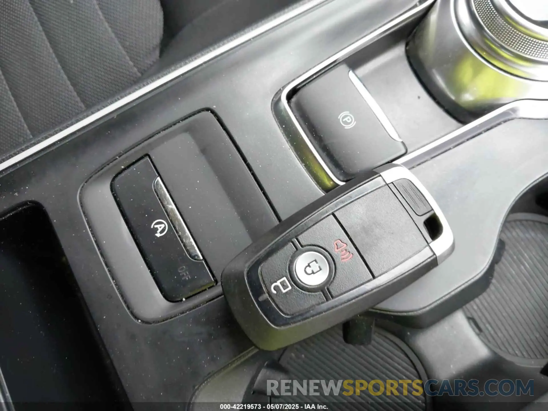 11 Photograph of a damaged car 2FMPK4G91NBA21252 FORD EDGE 2022