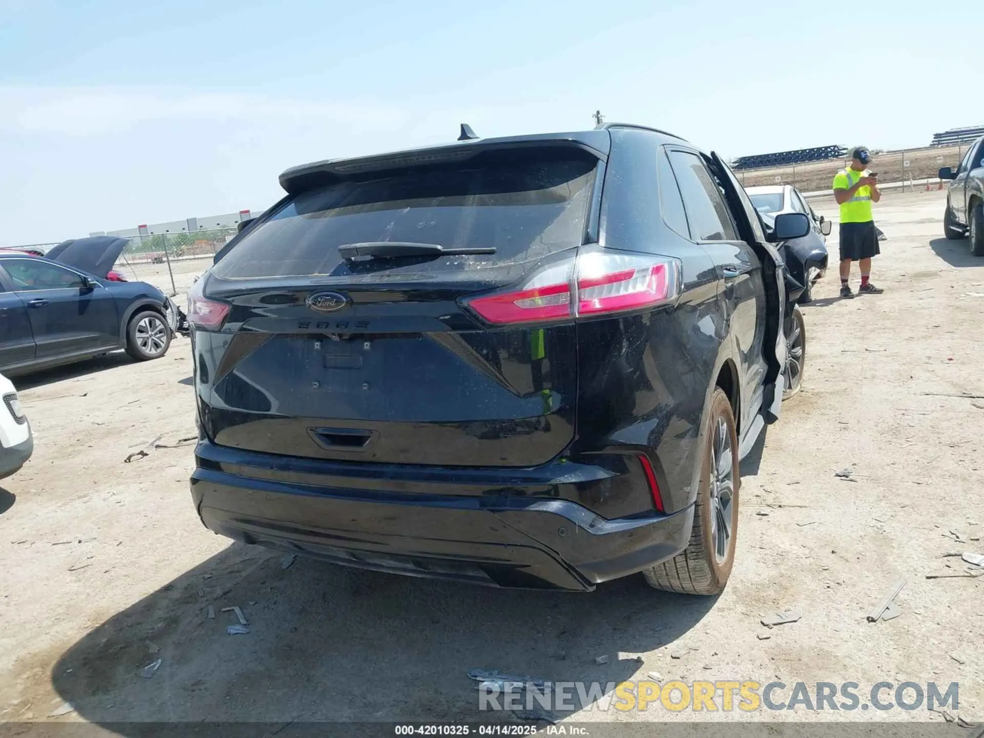 4 Photograph of a damaged car 2FMPK4G93NBA05182 FORD EDGE 2022